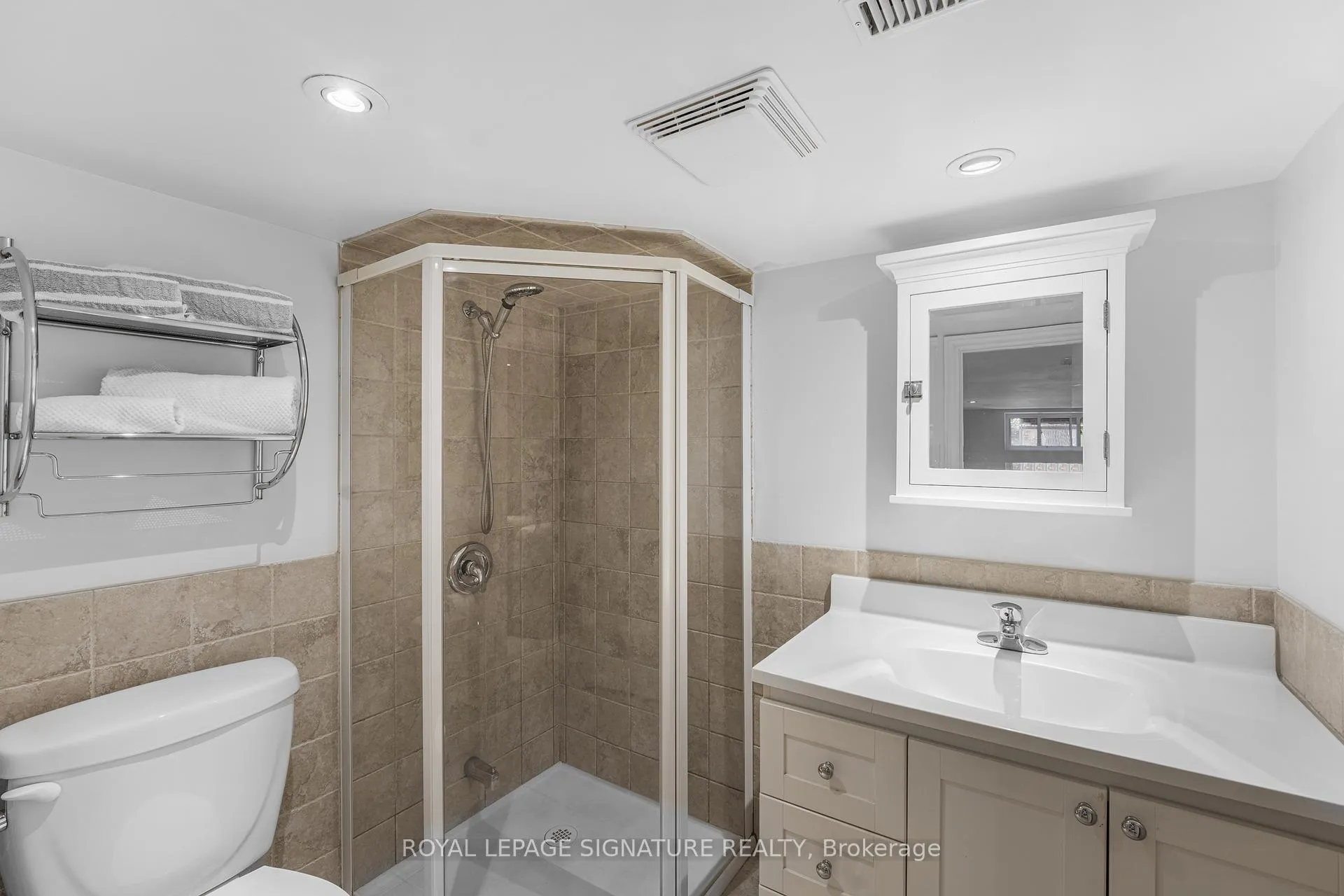 Photo 25 of 534 Millwood Road, Toronto, Mount Pleasant East — HOMEH