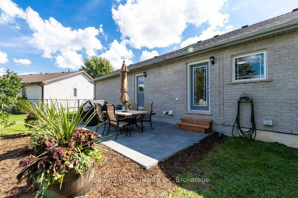 Photo 26 of 395 Bell Street, Minto — HOMEH