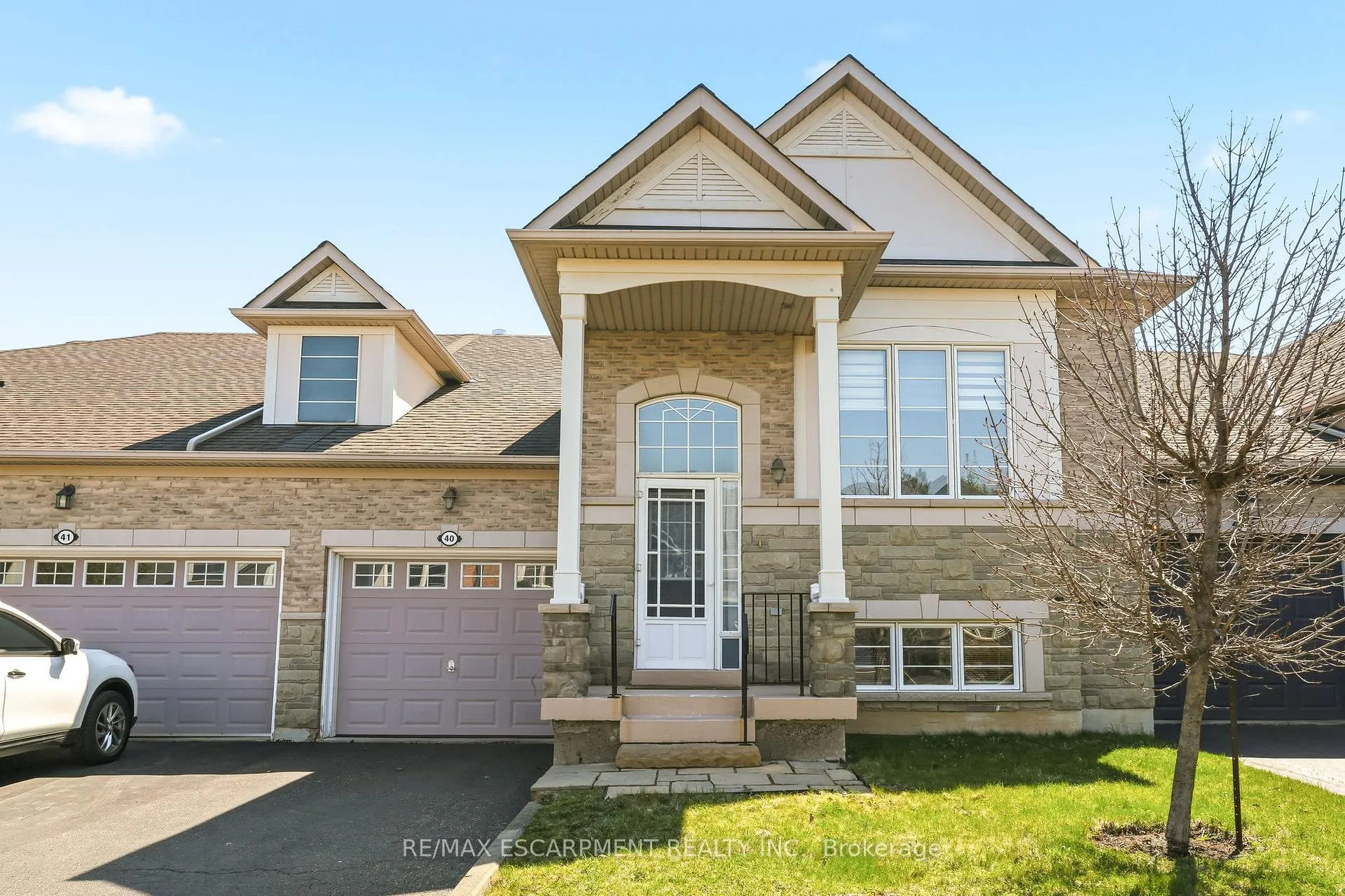 Front of Unit 40, 4400 Millcroft Park Drive