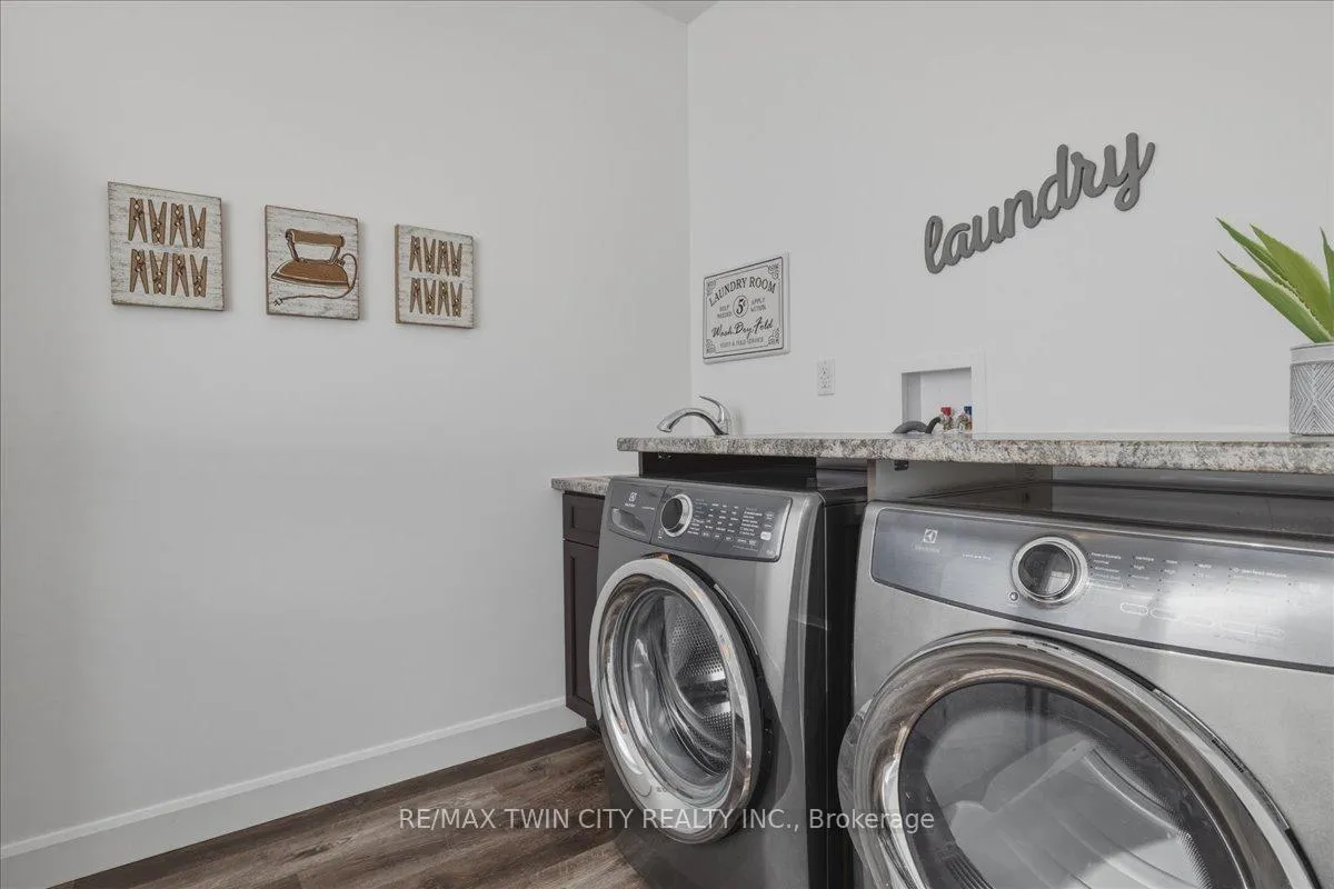 Photo 10 of Unit 11, 24 George Street N, Minto — HOMEH