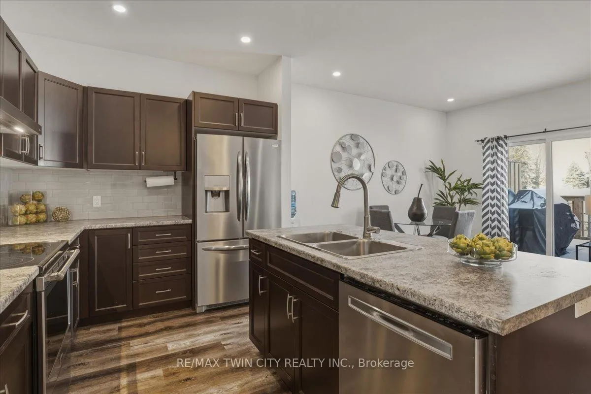 Photo 12 of Unit 11, 24 George Street N, Minto — HOMEH