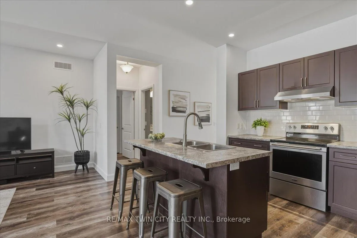 Photo 16 of Unit 11, 24 George Street N, Minto — HOMEH