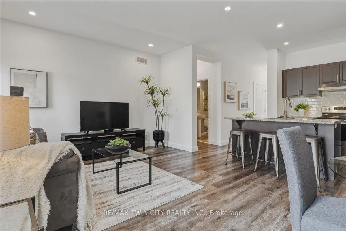 Photo 18 of Unit 11, 24 George Street N, Minto — HOMEH