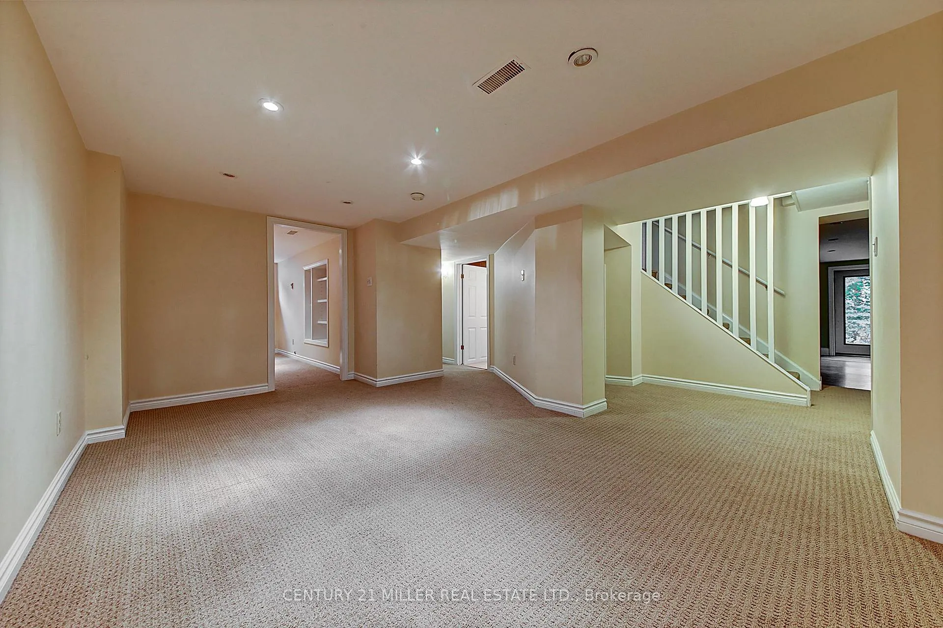 Photo 14 of 463 Avon Crescent, Oakville, Morrison — HOMEH