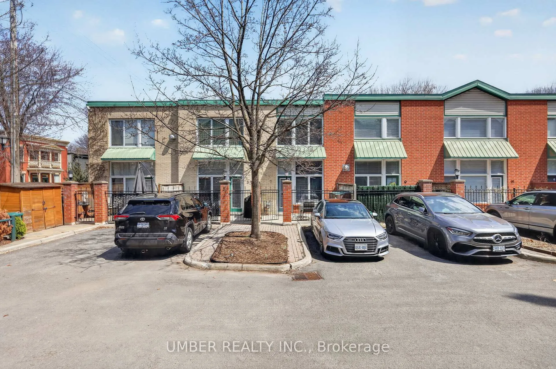 Photo 3 of Unit 5, 170 Cathcart Street, Ottawa, Lower Town/Byward Market — HOMEH