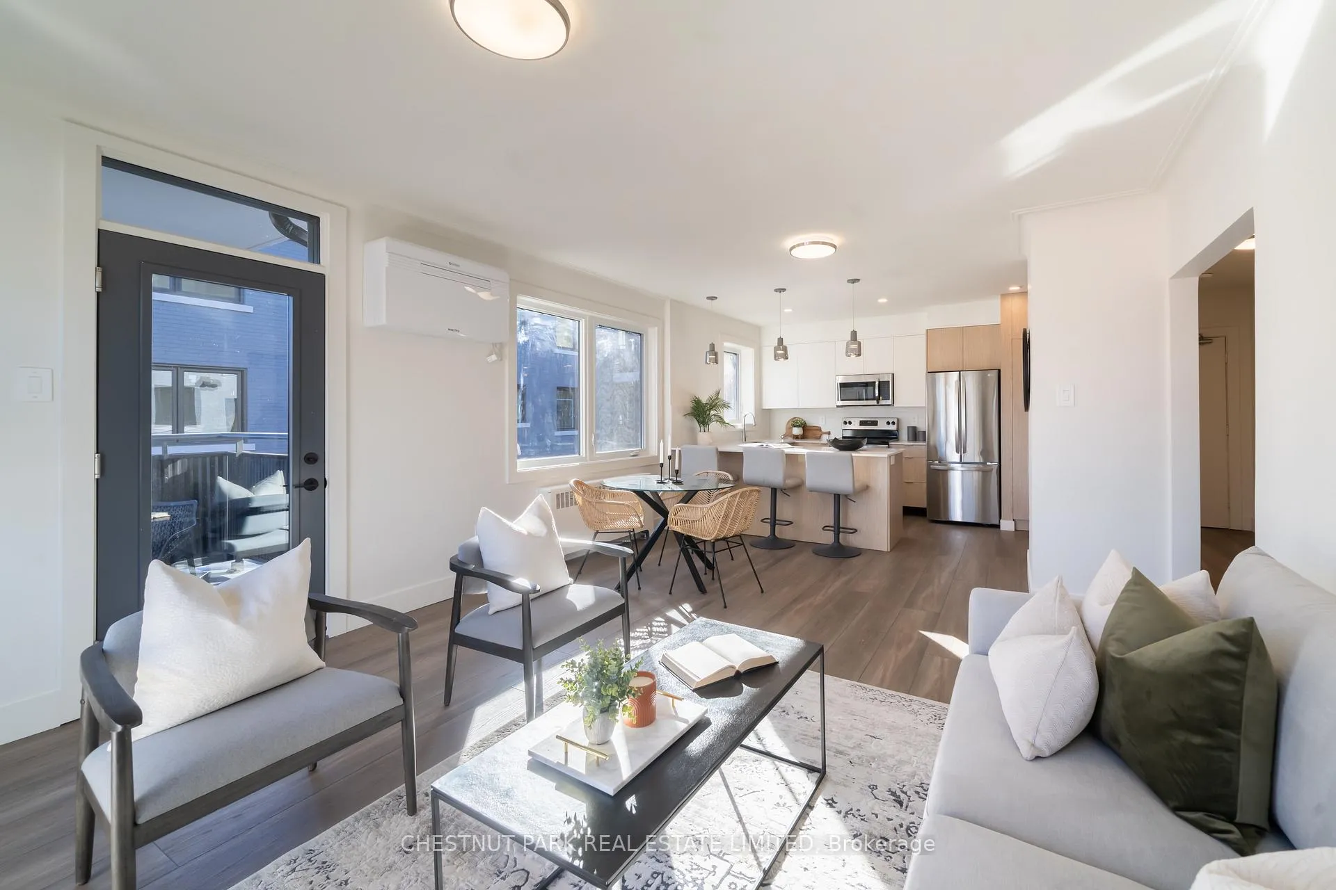 Photo 11 of Unit 3, 1450 Avenue Road, Toronto, Bedford Park-Nortown — HOMEH
