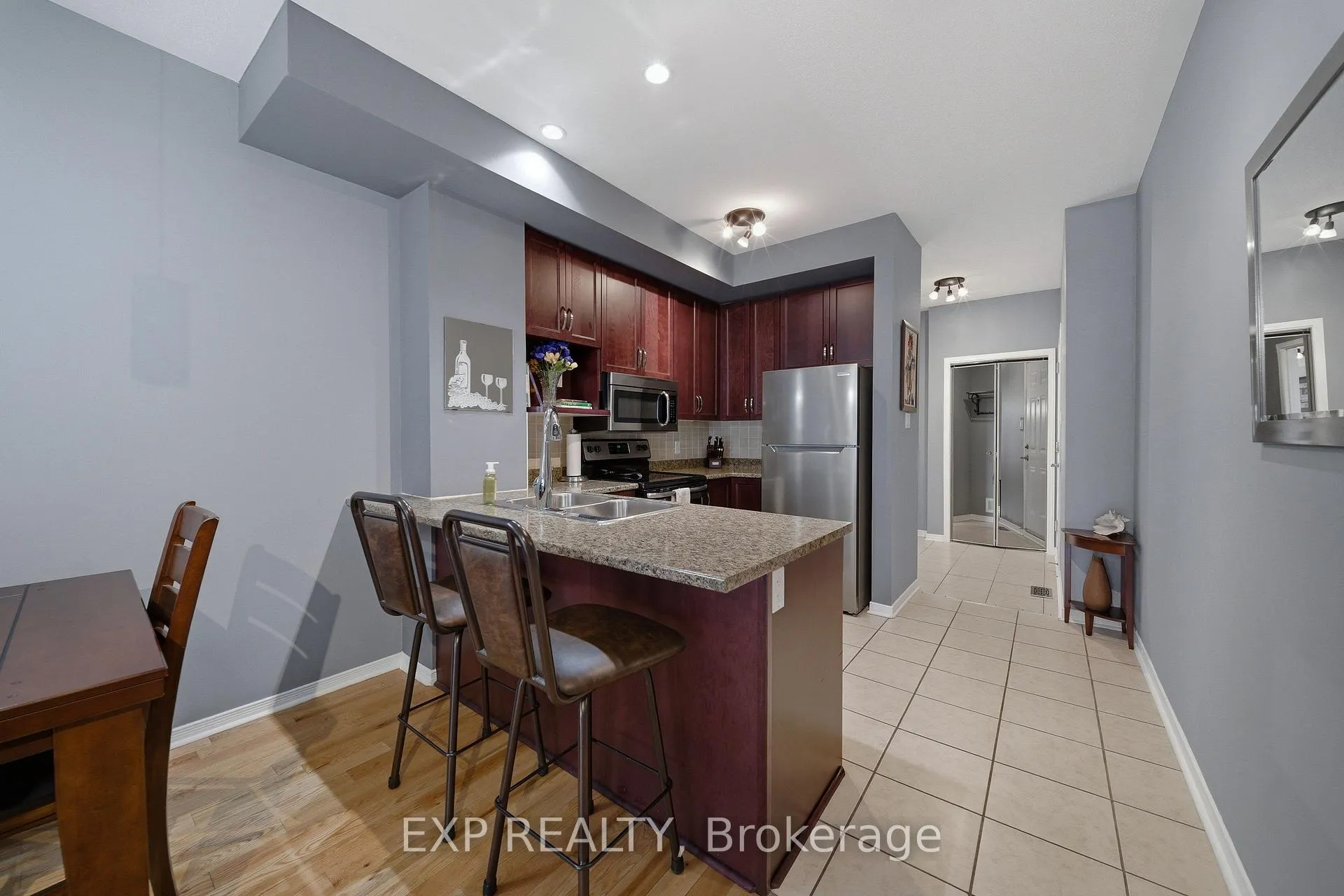 Photo 10 of 300 London Terrace, Ottawa, Manor Park — HOMEH