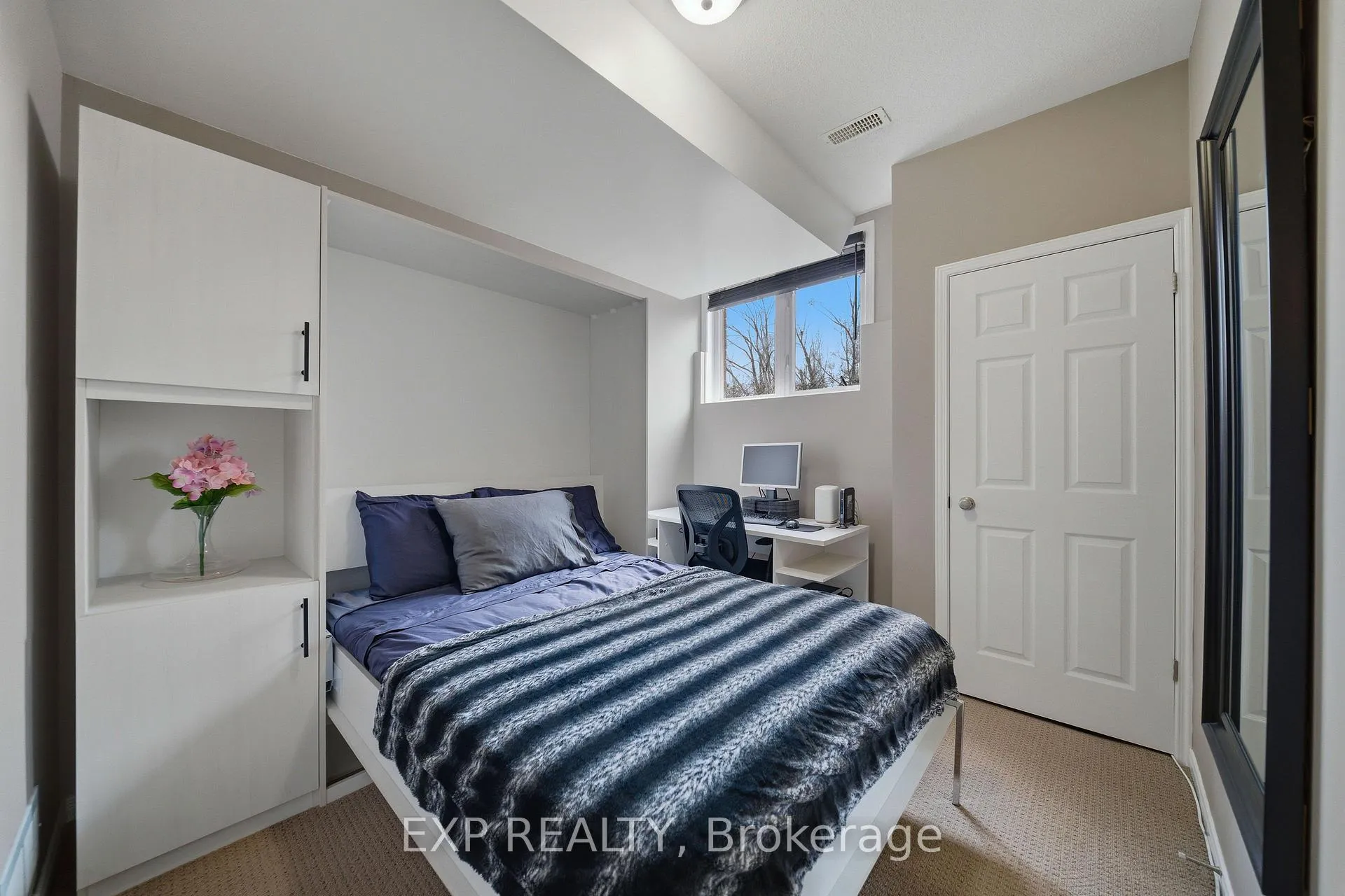 Photo 16 of 300 London Terrace, Ottawa, Manor Park — HOMEH