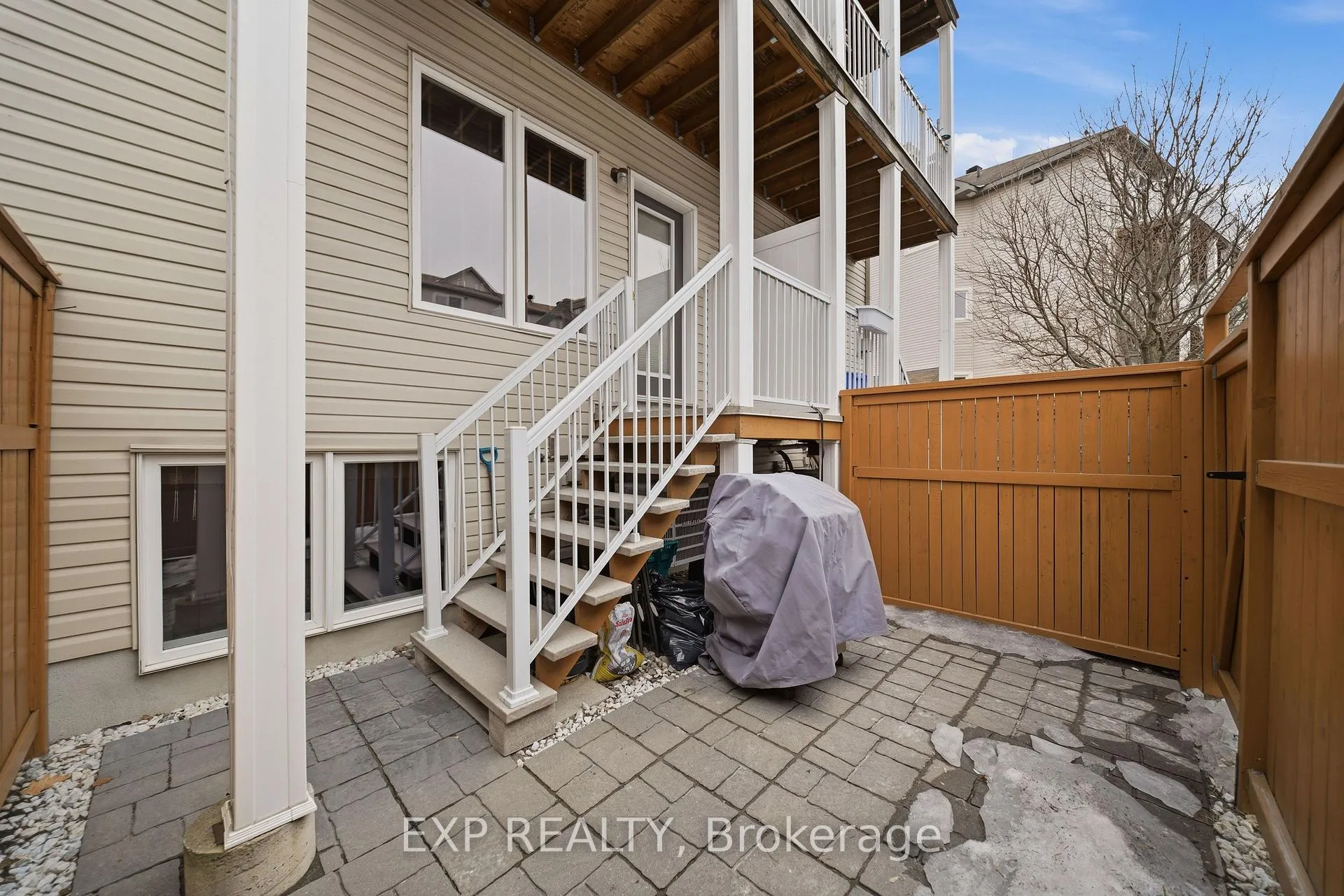 Photo 22 of 300 London Terrace, Ottawa, Manor Park — HOMEH