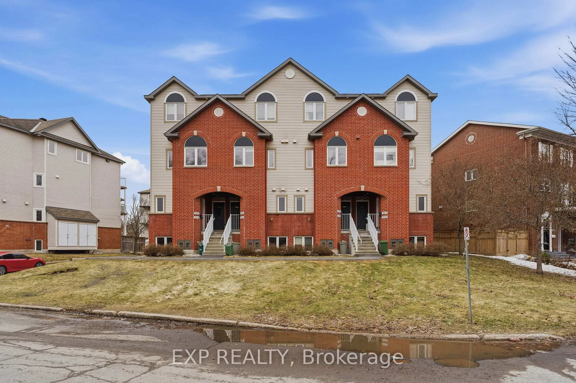 Photo 24 of 300 London Terrace, Ottawa, Manor Park — HOMEH