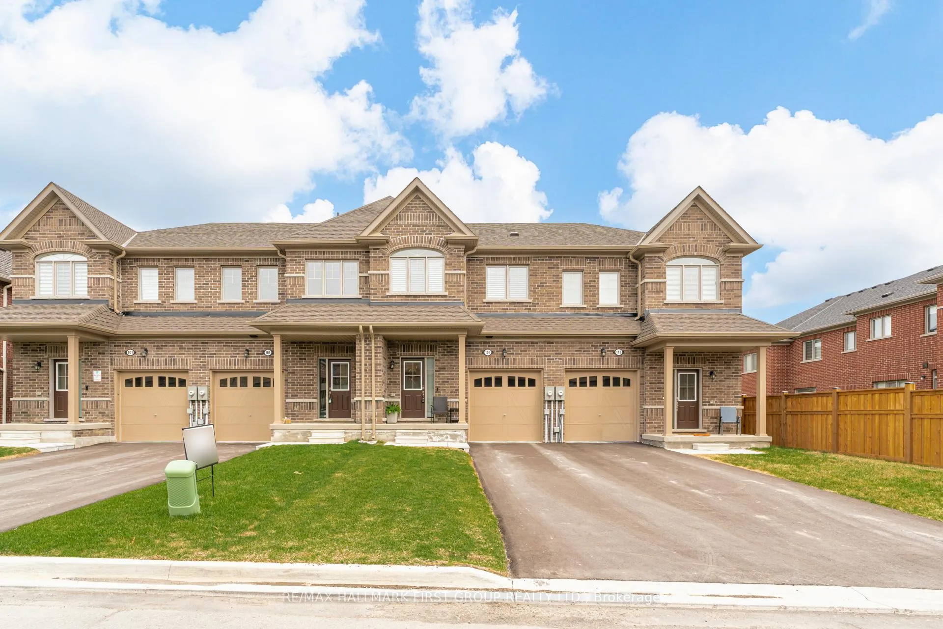 Photo 1 of 109 North Garden Boulevard, Scugog, Port Perry — HOMEH