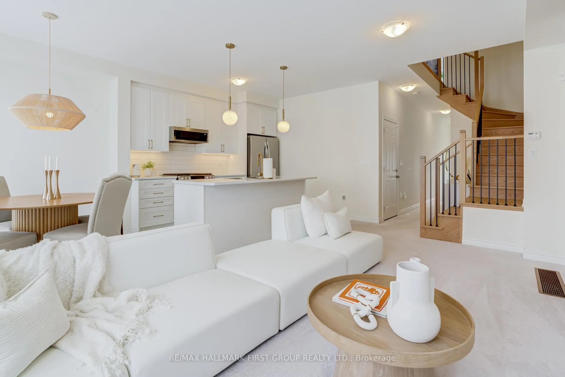Photo 8 of 109 North Garden Boulevard, Scugog, Port Perry — HOMEH