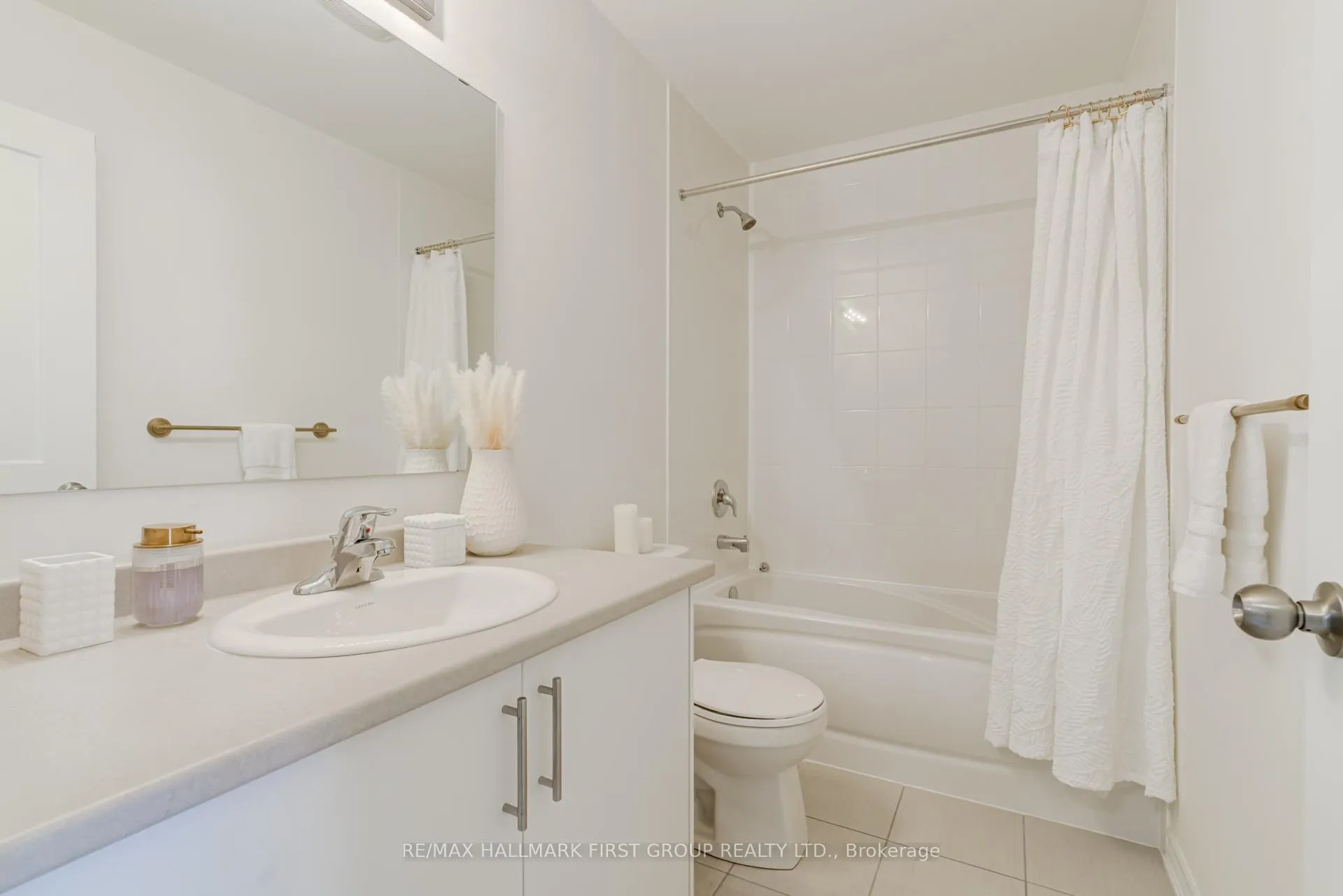 Photo 18 of 109 North Garden Boulevard, Scugog, Port Perry — HOMEH