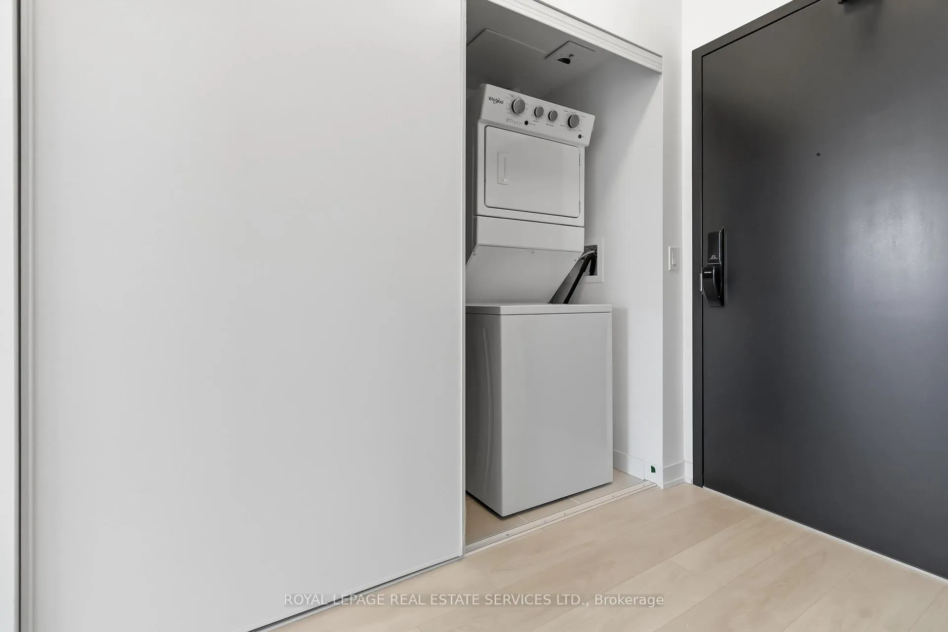 Photo 20 of Unit 122, 4878 Powers Common, Burlington, Alton — HOMEH
