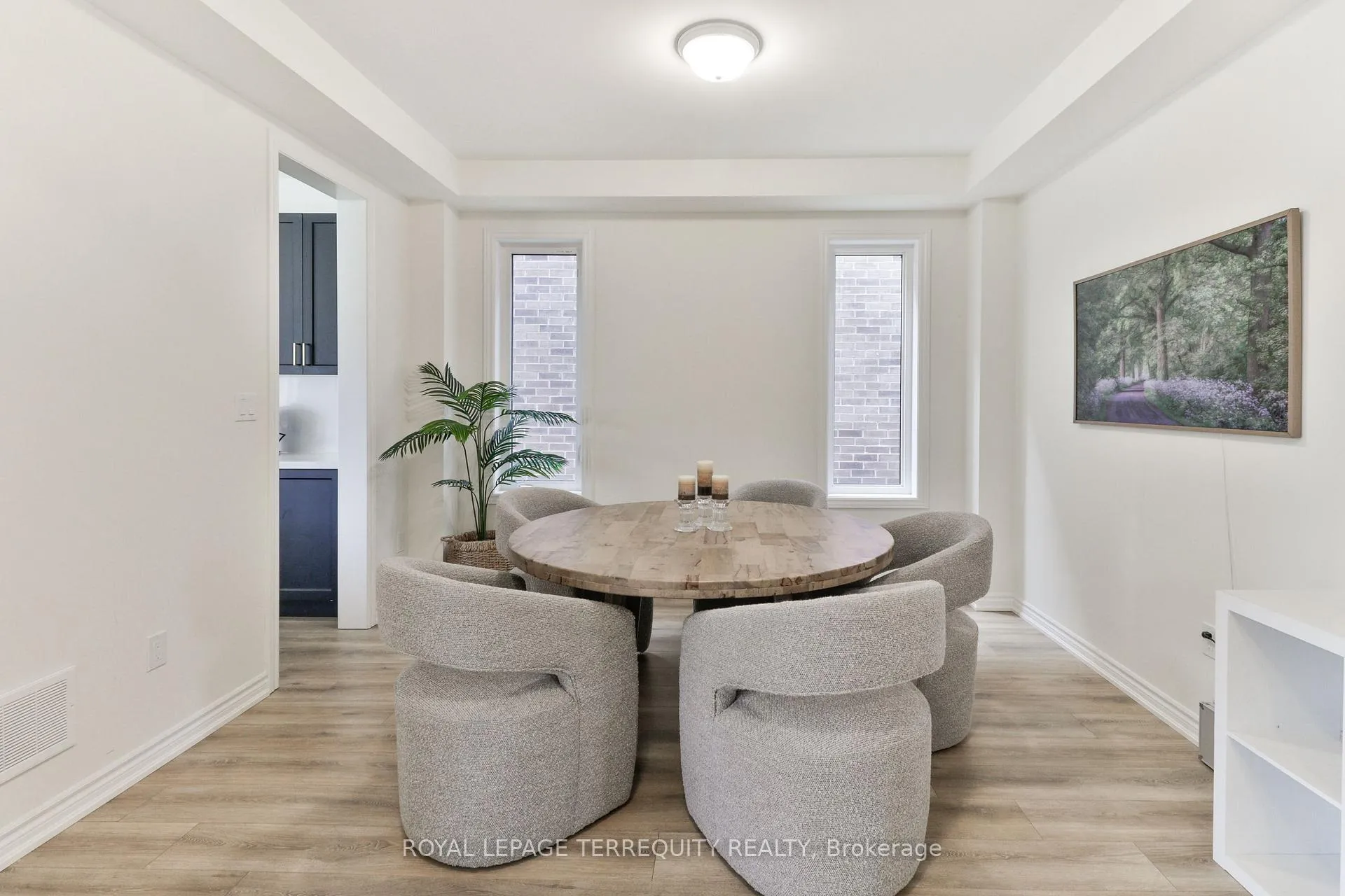 Photo 6 of 26 Sanford Circle, Springwater, Centre Vespra — HOMEH