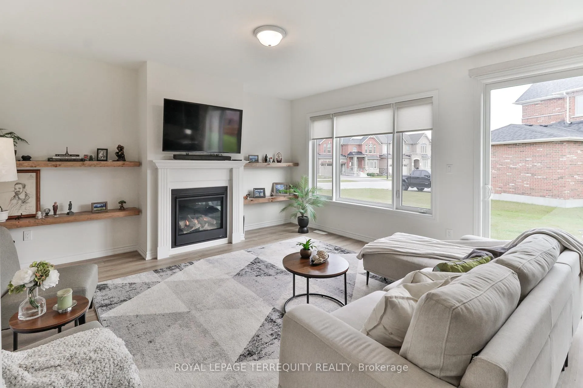 Photo 11 of 26 Sanford Circle, Springwater, Centre Vespra — HOMEH