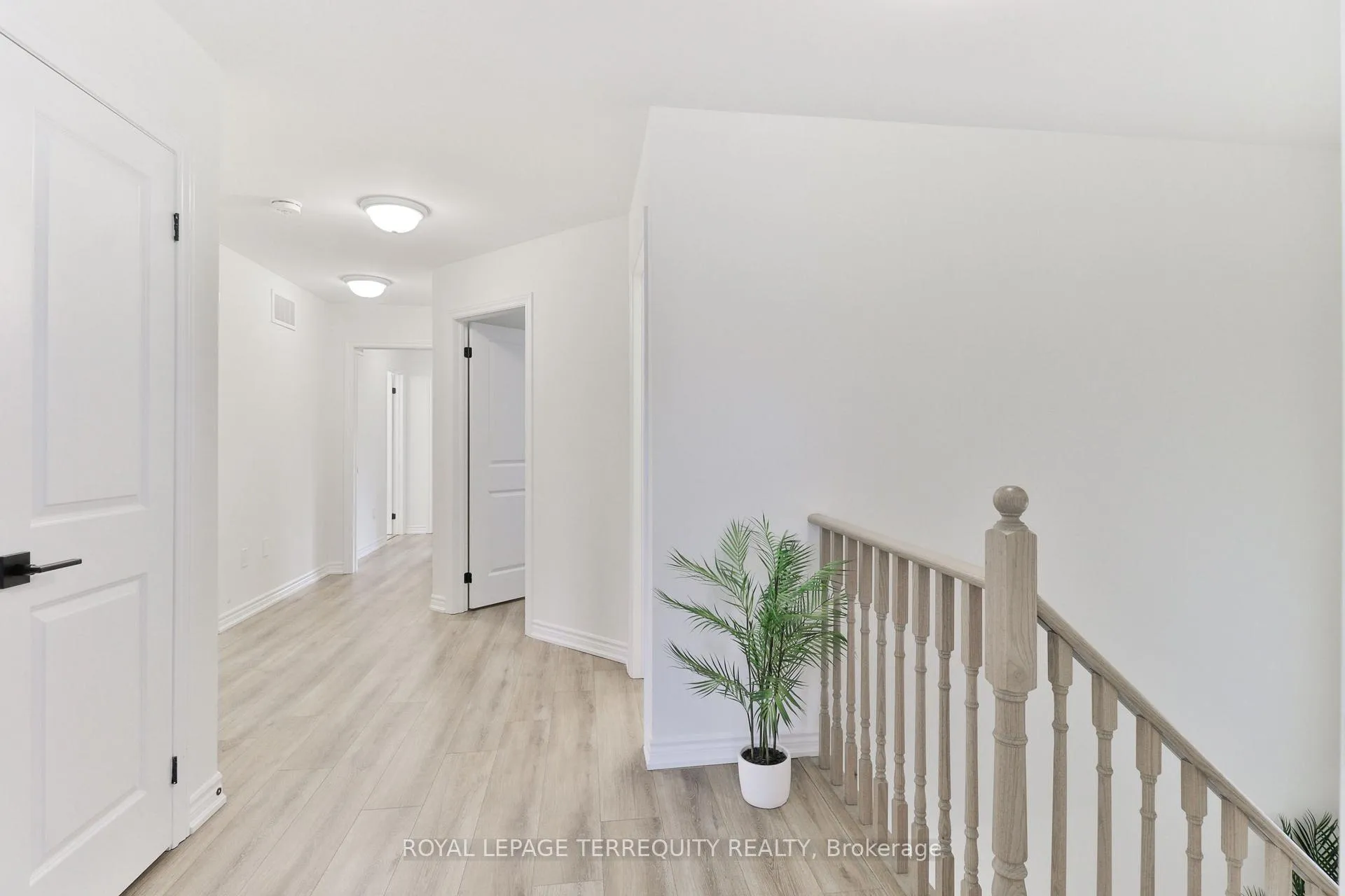 Photo 14 of 26 Sanford Circle, Springwater, Centre Vespra — HOMEH