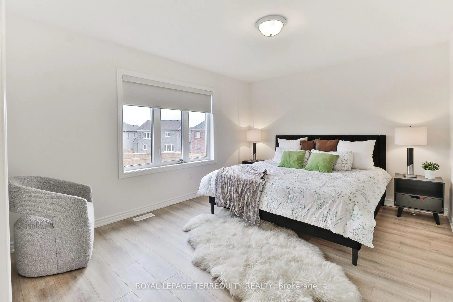 Photo 15 of 26 Sanford Circle, Springwater, Centre Vespra — HOMEH