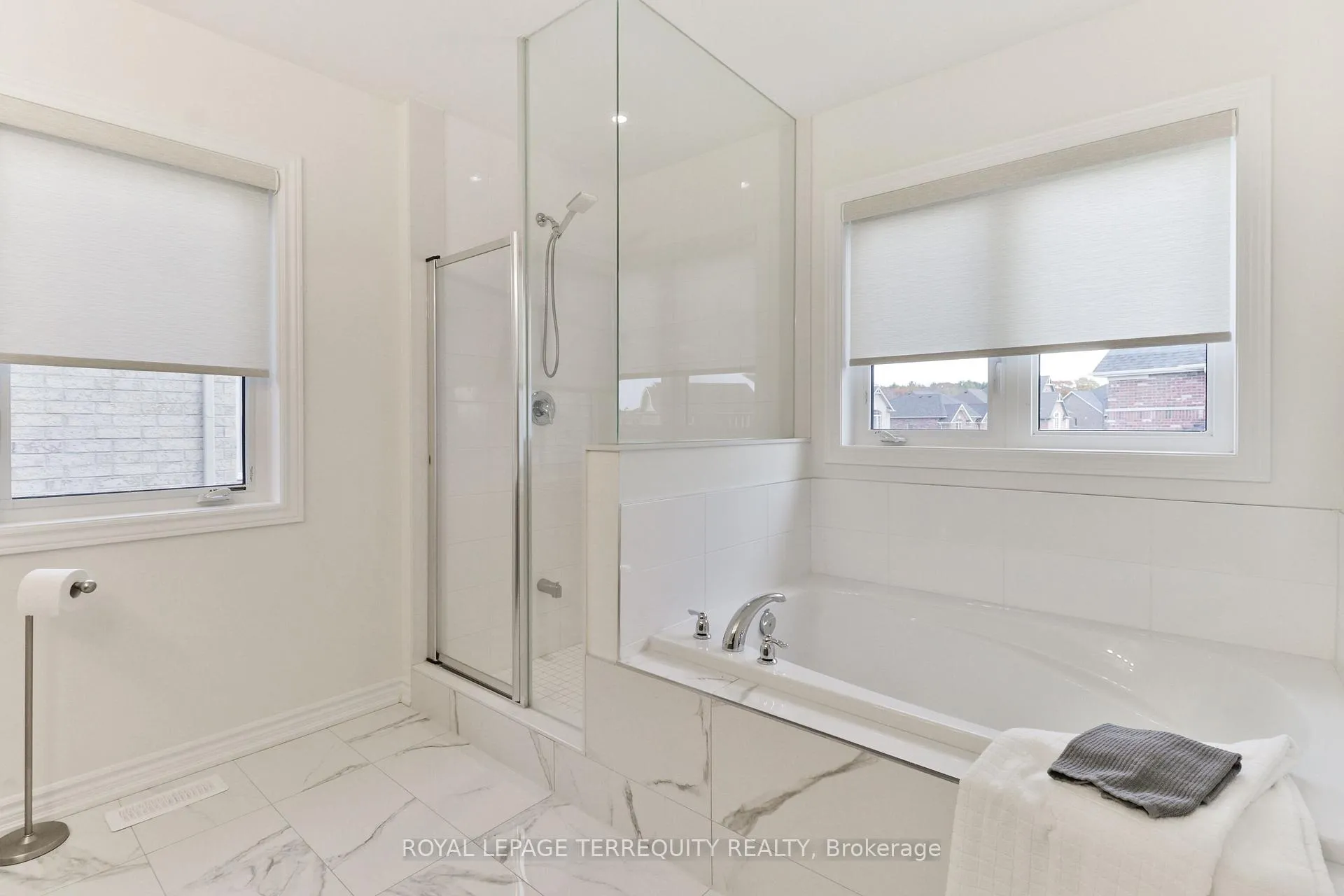 Photo 19 of 26 Sanford Circle, Springwater, Centre Vespra — HOMEH