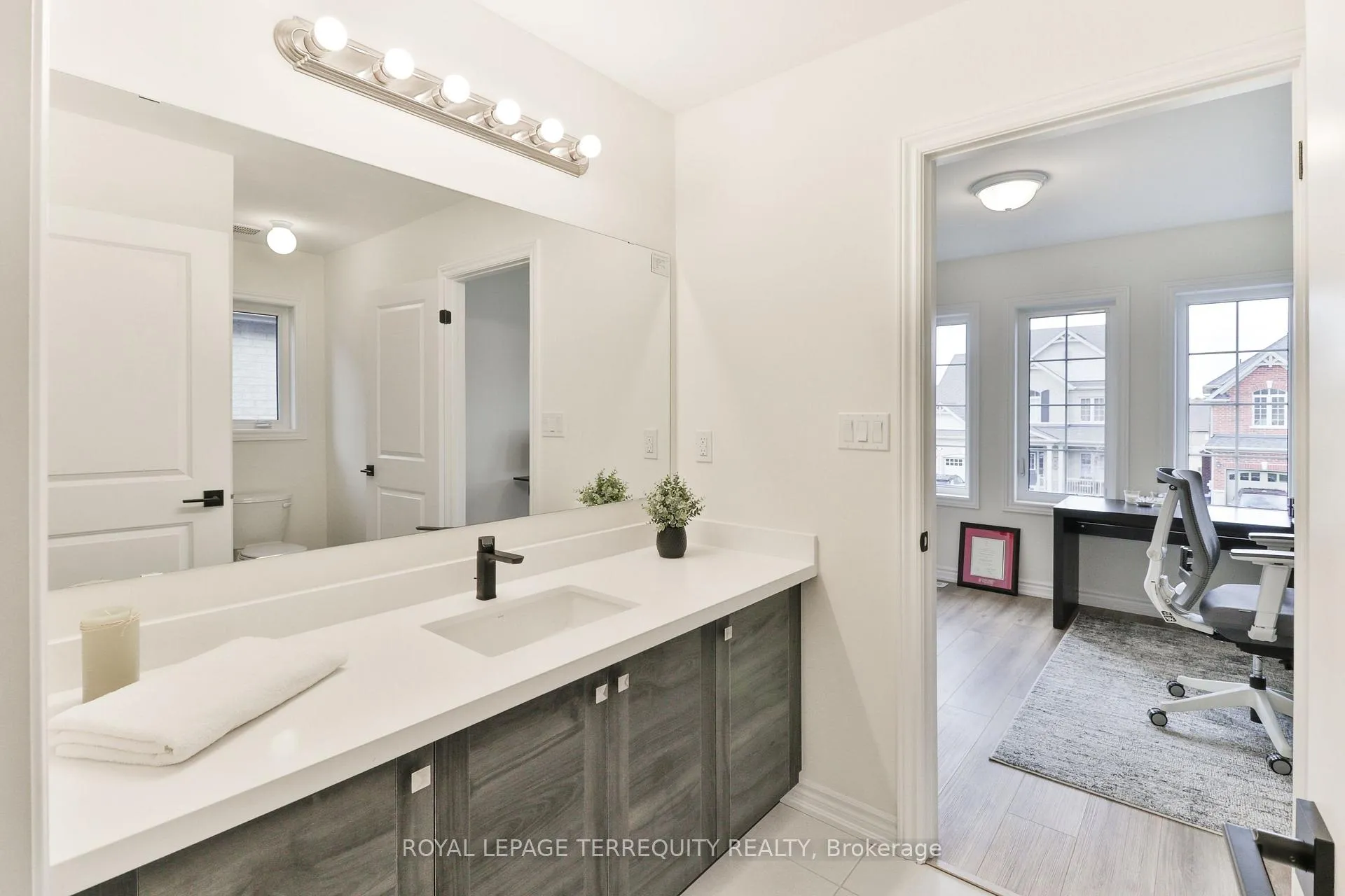 Photo 22 of 26 Sanford Circle, Springwater, Centre Vespra — HOMEH