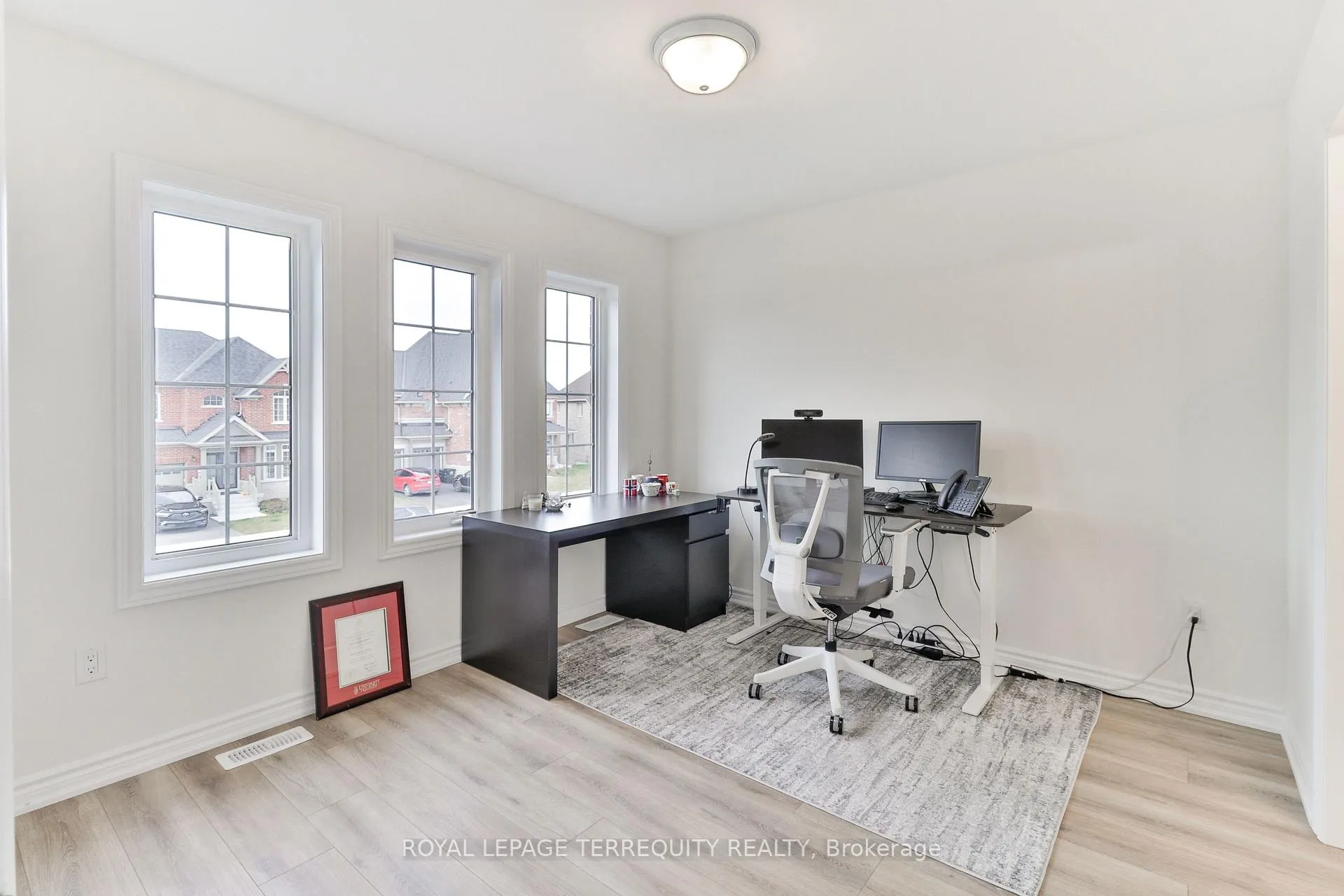Photo 23 of 26 Sanford Circle, Springwater, Centre Vespra — HOMEH