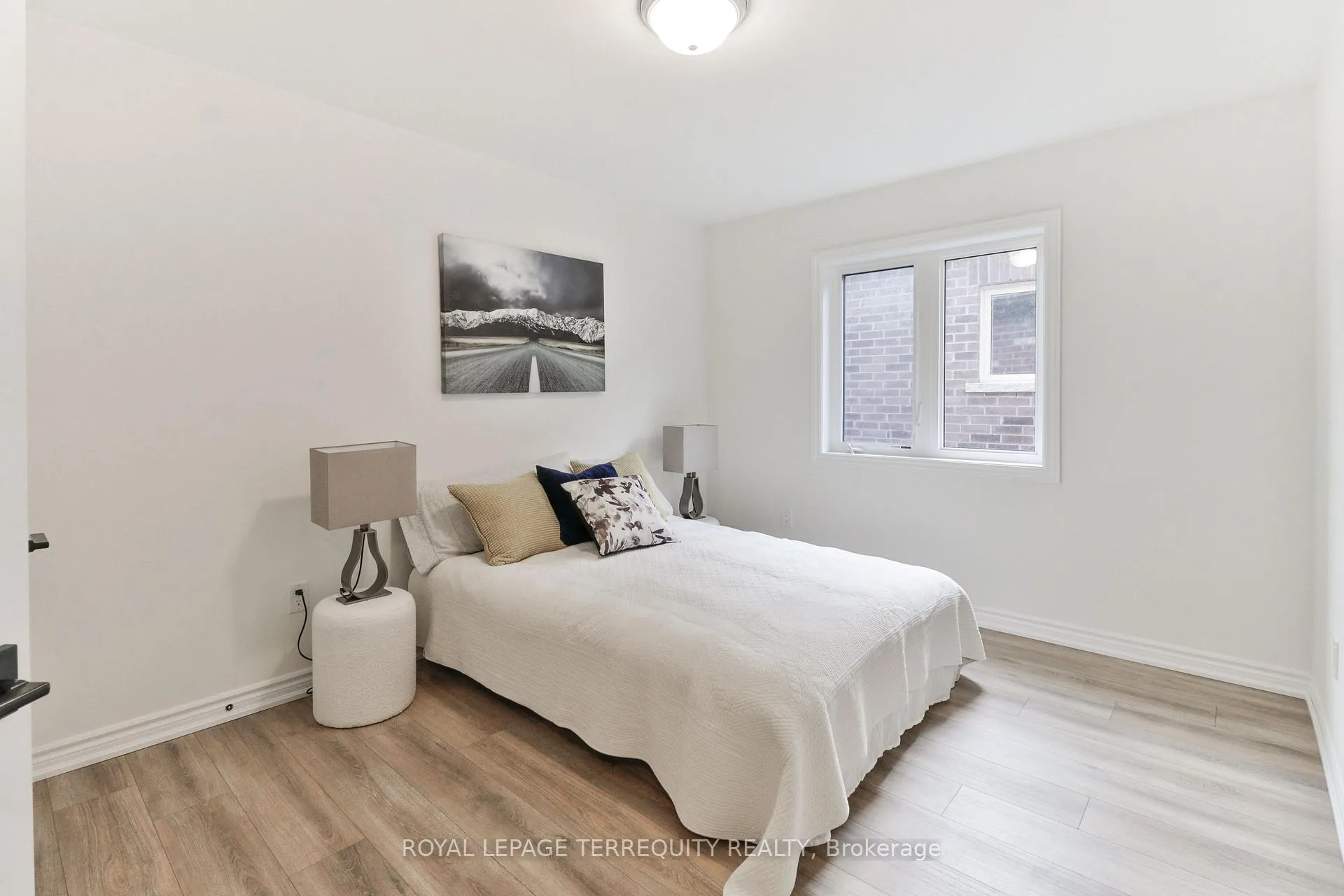 Photo 25 of 26 Sanford Circle, Springwater, Centre Vespra — HOMEH