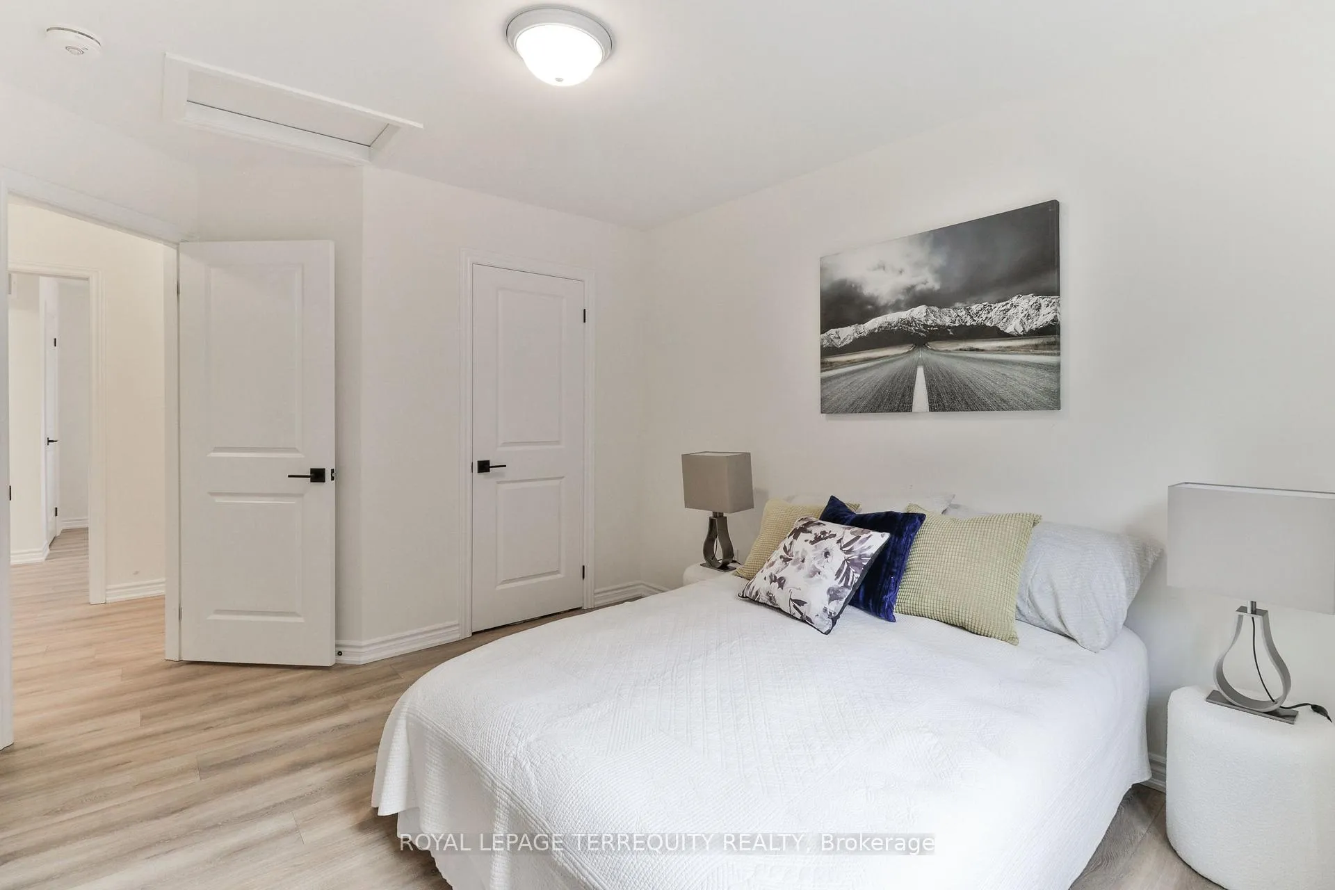 Photo 26 of 26 Sanford Circle, Springwater, Centre Vespra — HOMEH