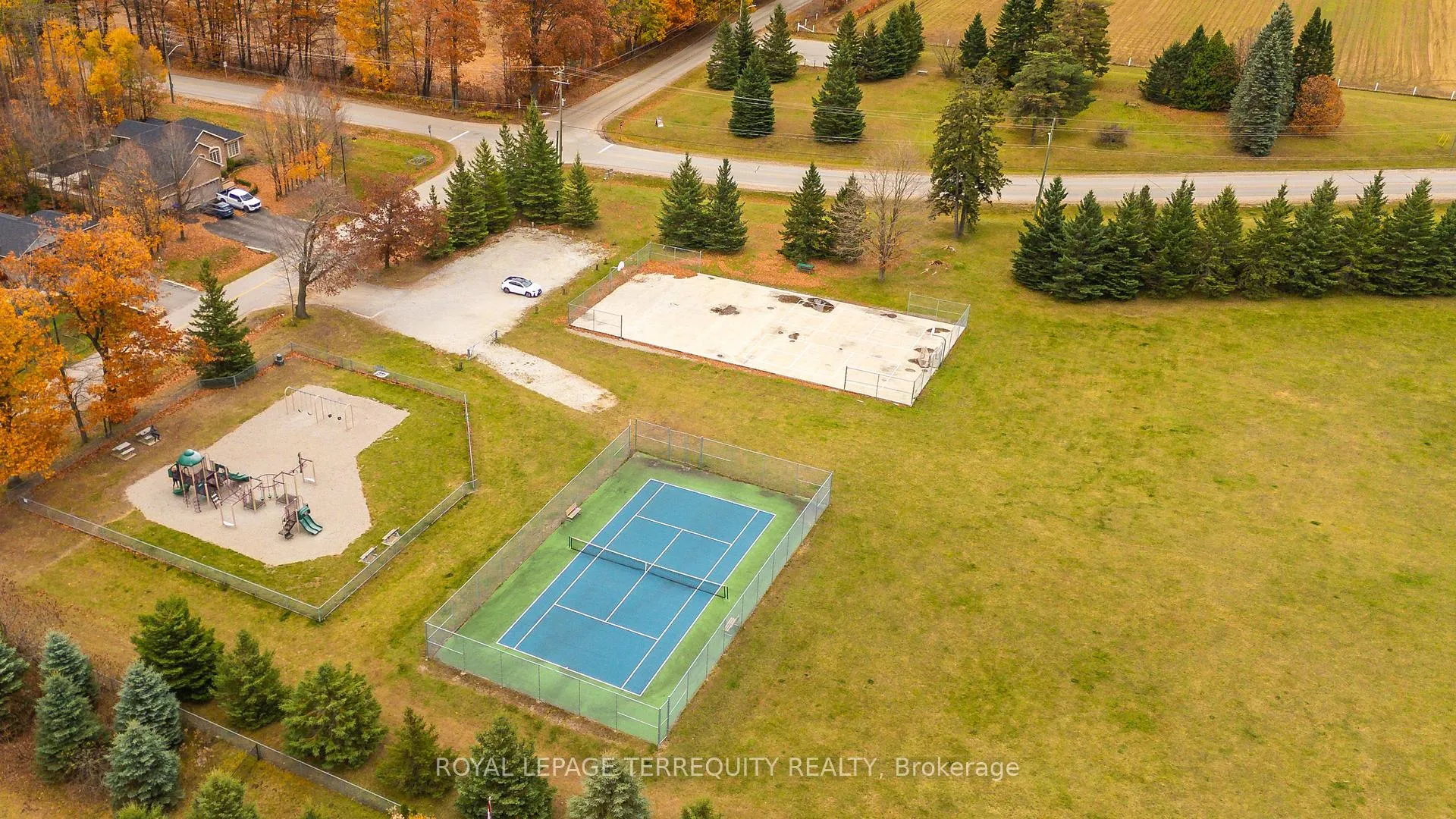 Photo 39 of 26 Sanford Circle, Springwater, Centre Vespra — HOMEH