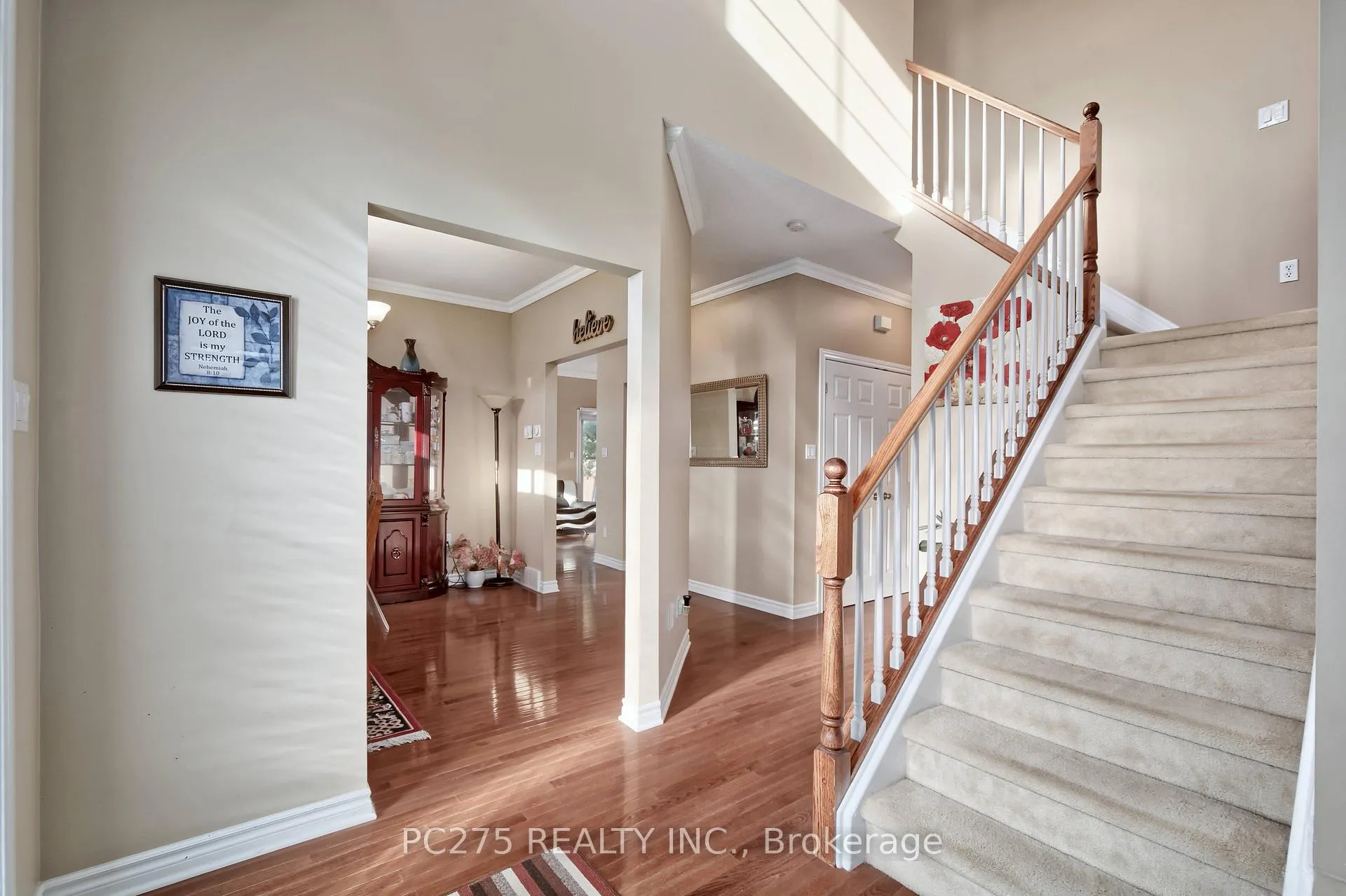 Photo 5 of 2392 Asima Drive, London, South U — HOMEH