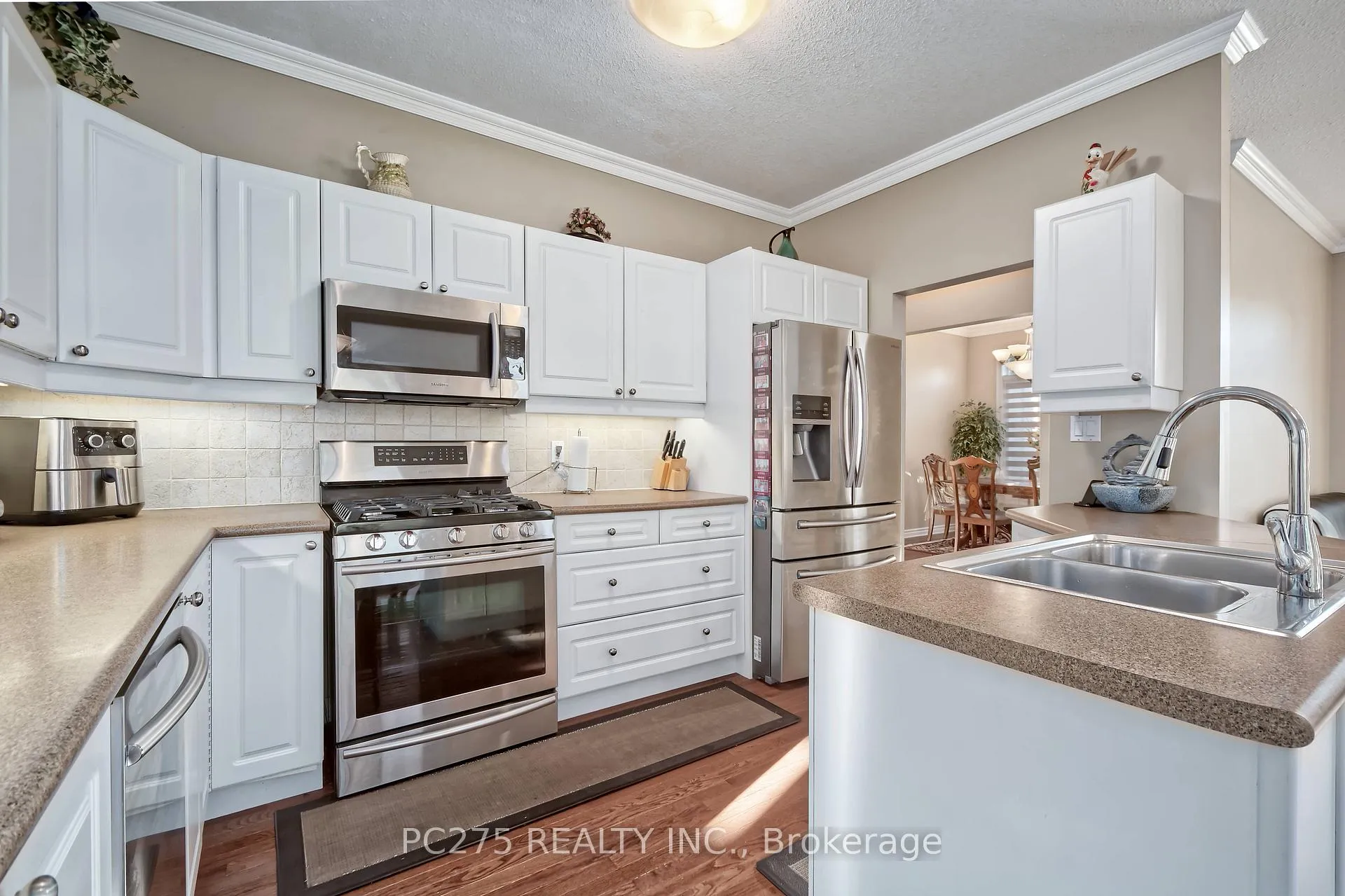 Photo 16 of 2392 Asima Drive, London, South U — HOMEH