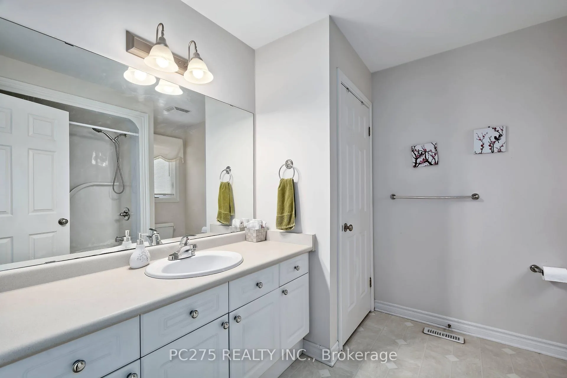 Photo 25 of 2392 Asima Drive, London, South U — HOMEH
