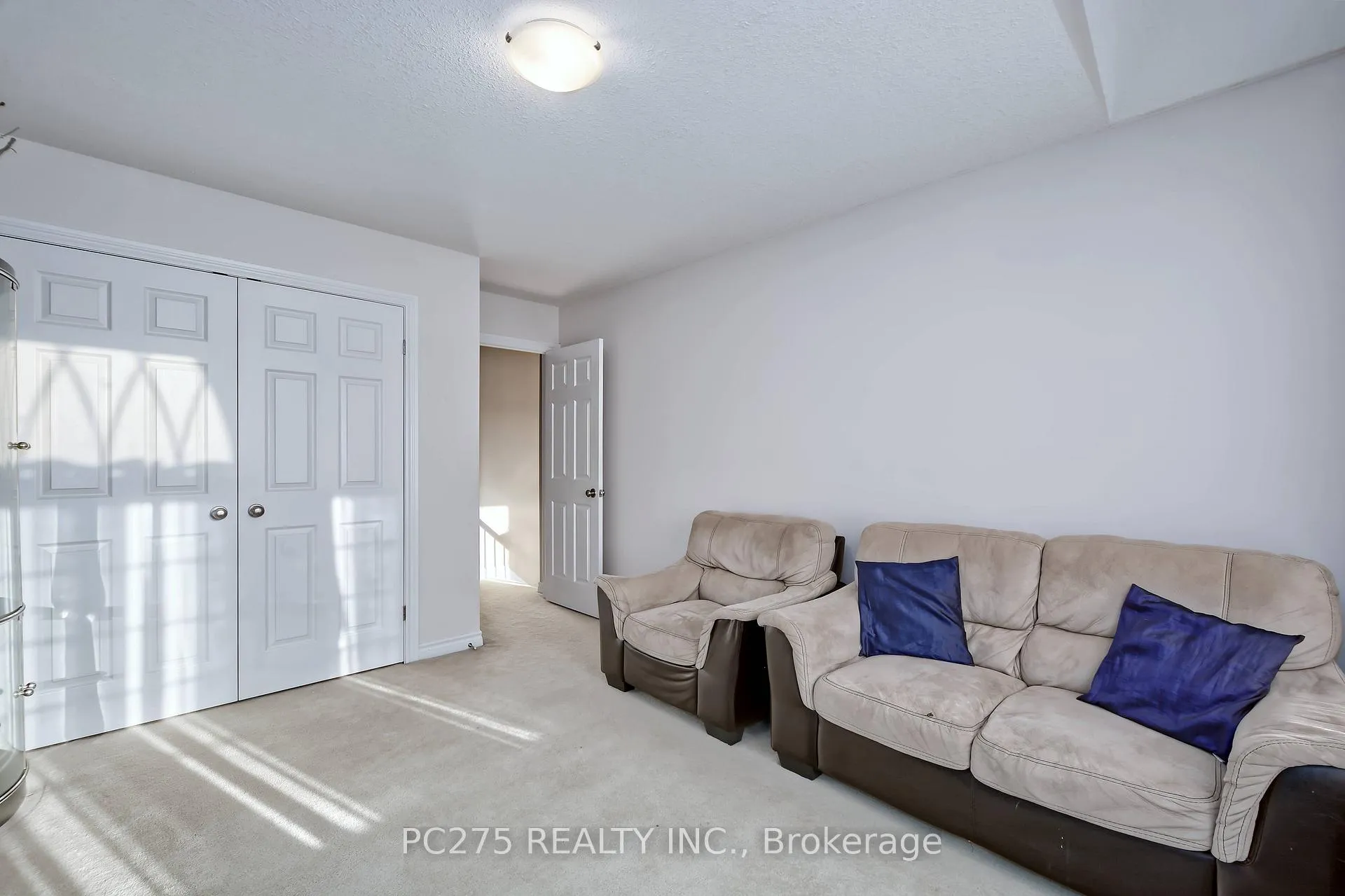 Photo 27 of 2392 Asima Drive, London, South U — HOMEH