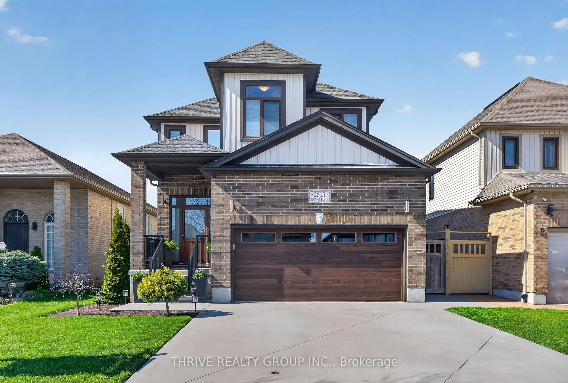 Photo 2 of 2605 Evans Boulevard, London, South U — HOMEH