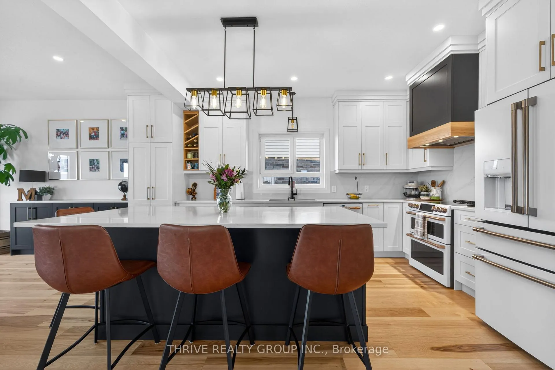 Photo 10 of 2605 Evans Boulevard, London, South U — HOMEH