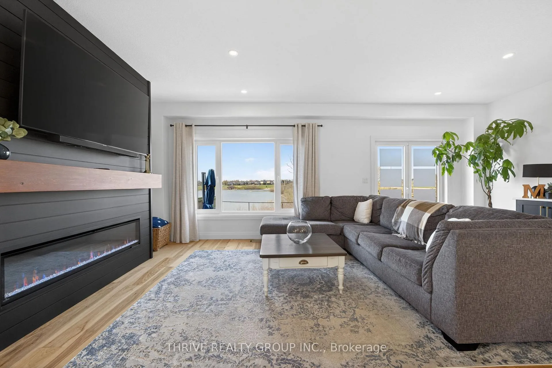 Photo 16 of 2605 Evans Boulevard, London, South U — HOMEH