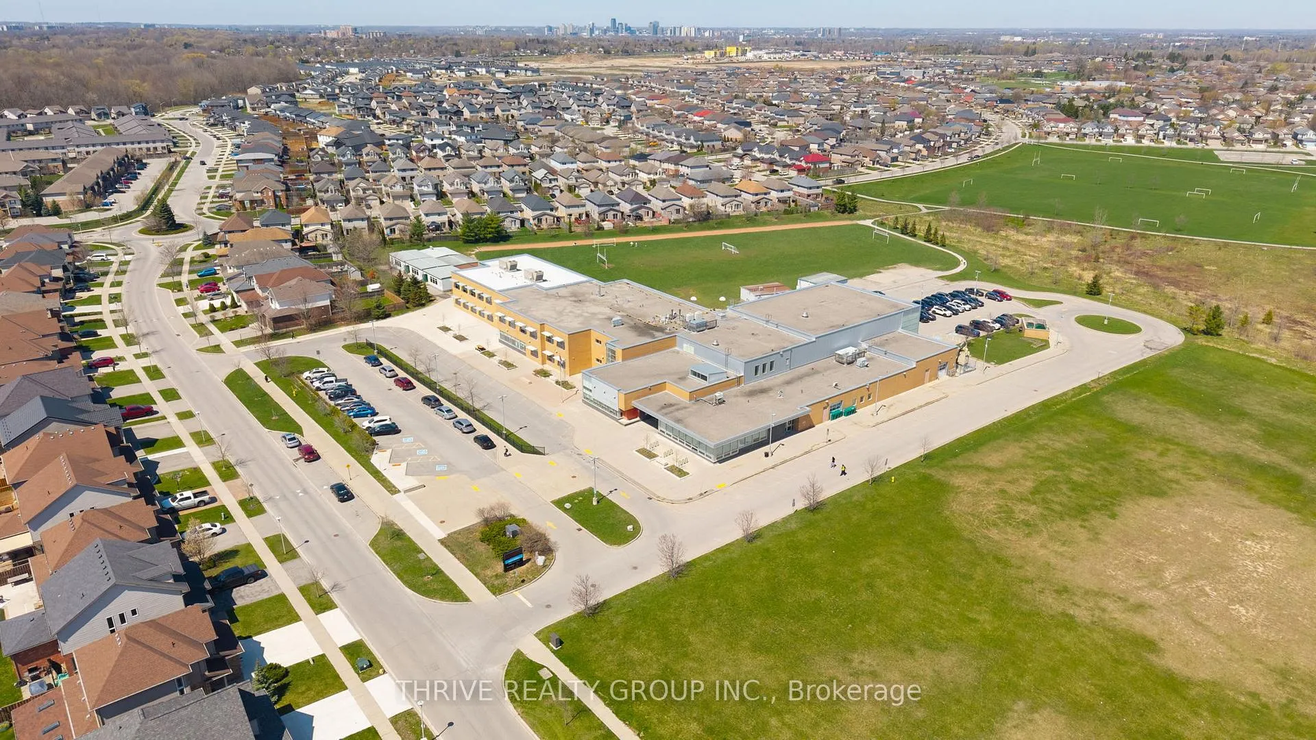Photo 45 of 2605 Evans Boulevard, London, South U — HOMEH