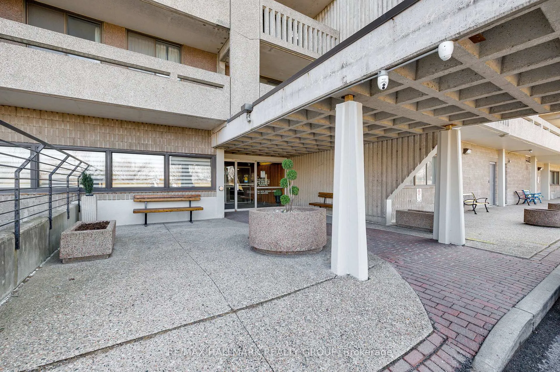 Photo 3 of Unit 306, 415 Greenview Avenue, Ottawa, Britannia — HOMEH