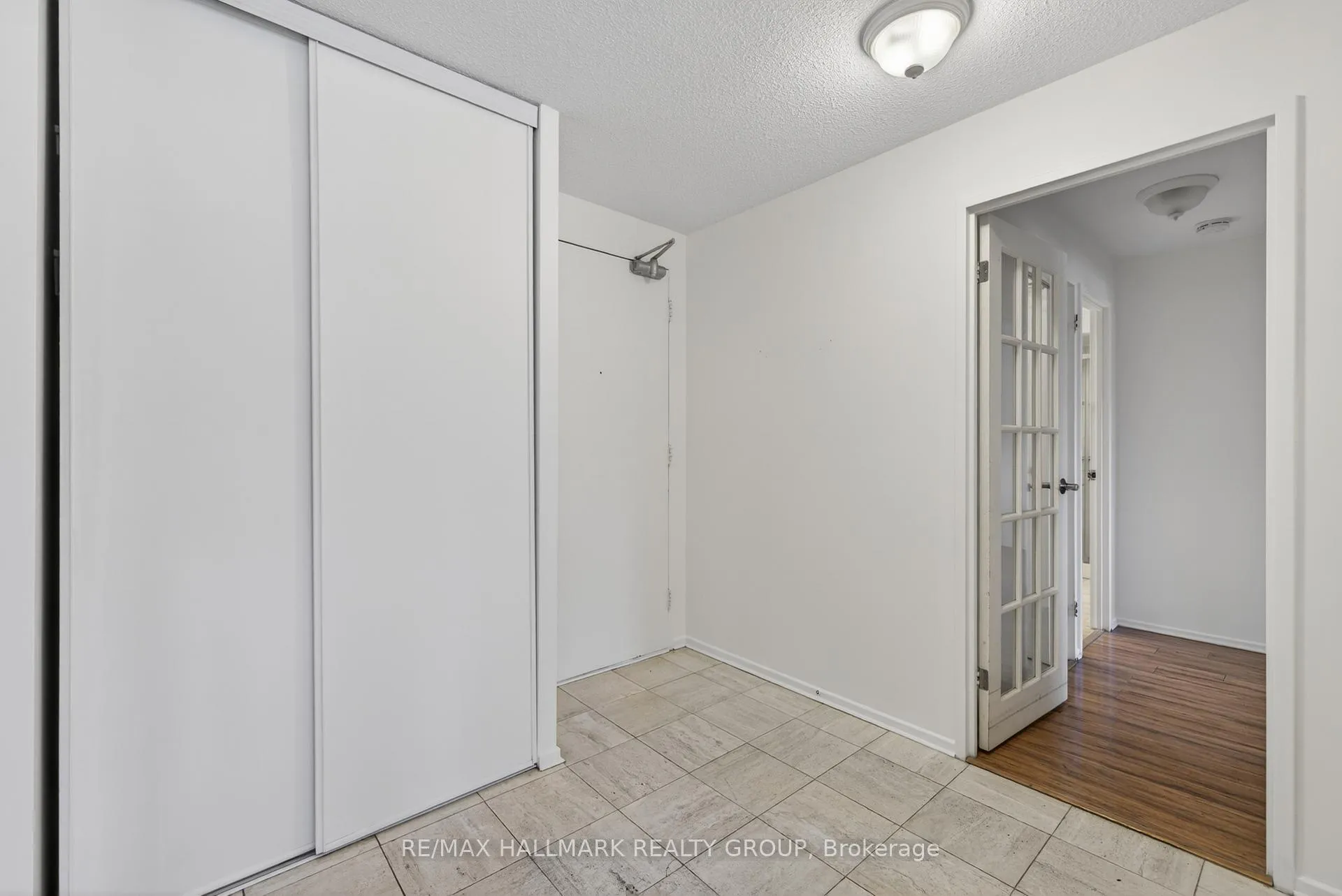 Photo 6 of Unit 306, 415 Greenview Avenue, Ottawa, Britannia — HOMEH
