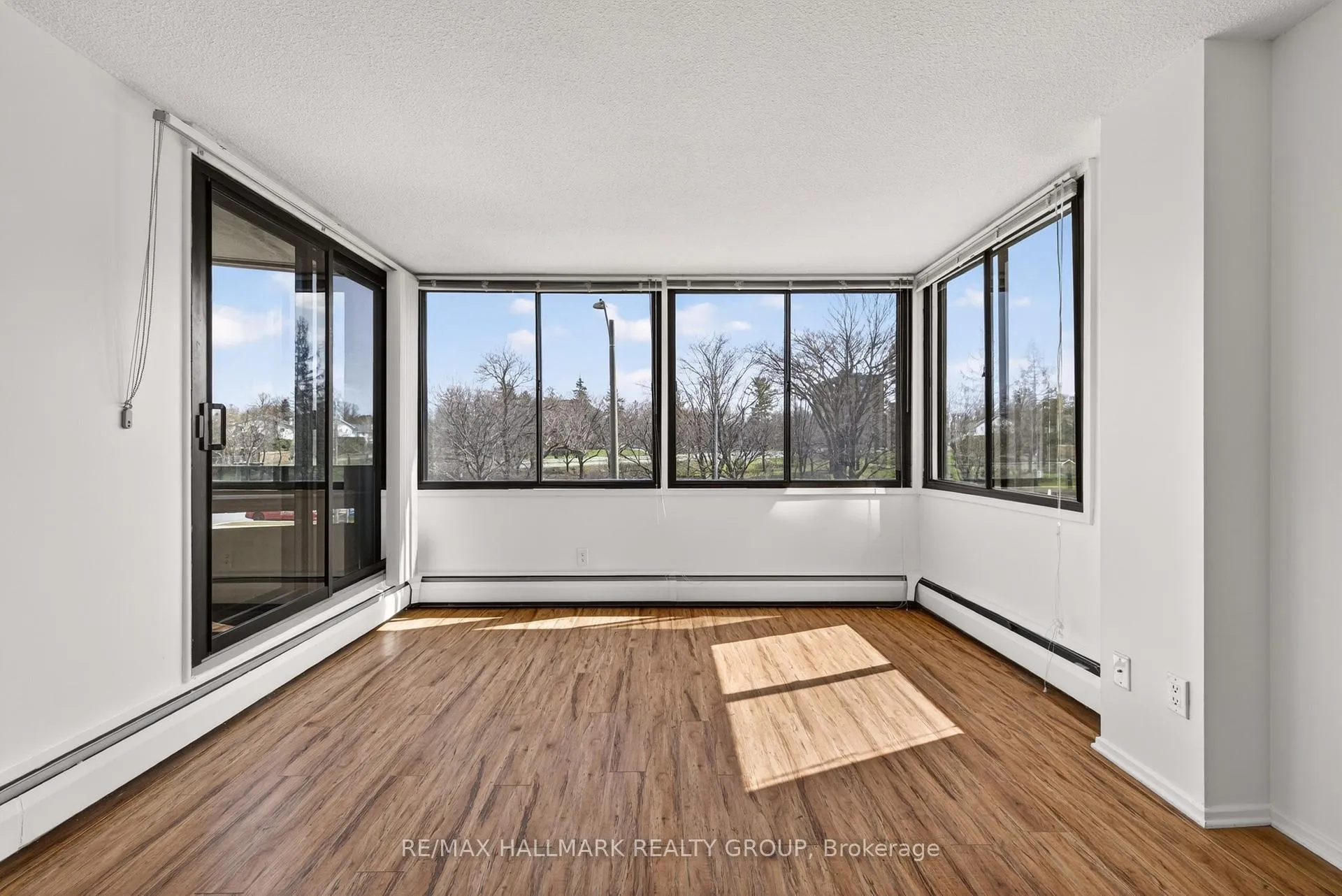 Photo 11 of Unit 306, 415 Greenview Avenue, Ottawa, Britannia — HOMEH