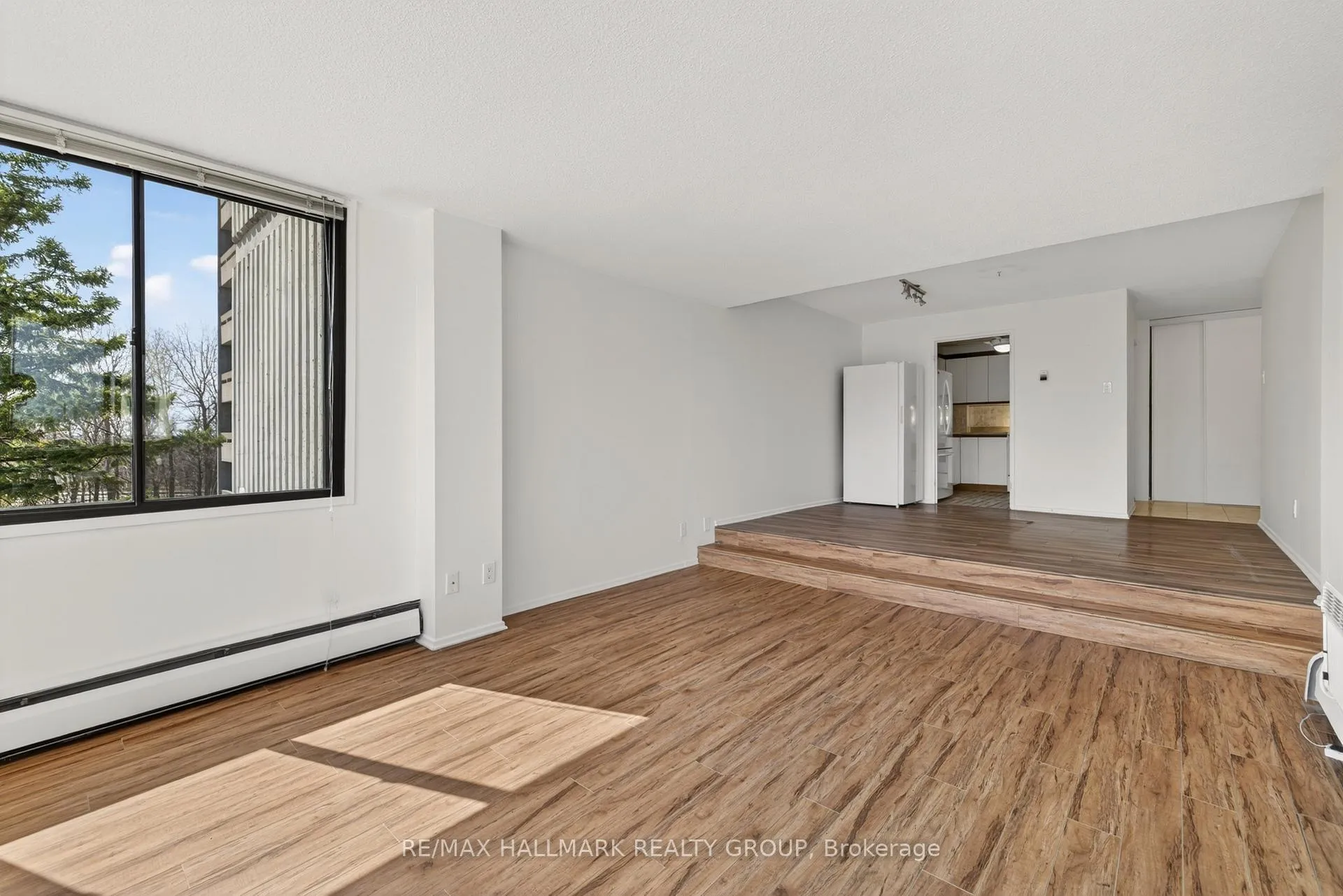 Photo 13 of Unit 306, 415 Greenview Avenue, Ottawa, Britannia — HOMEH