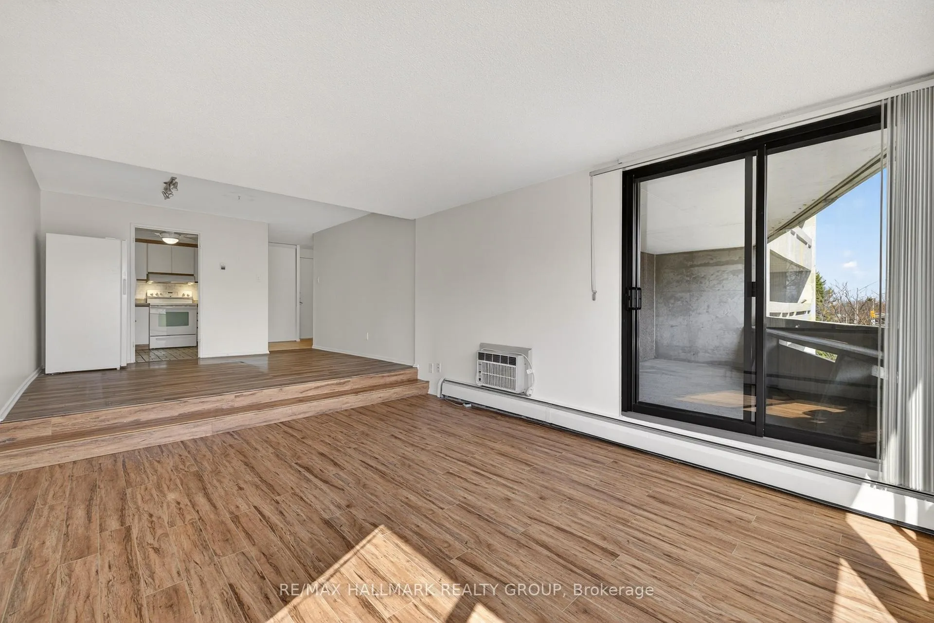 Photo 14 of Unit 306, 415 Greenview Avenue, Ottawa, Britannia — HOMEH