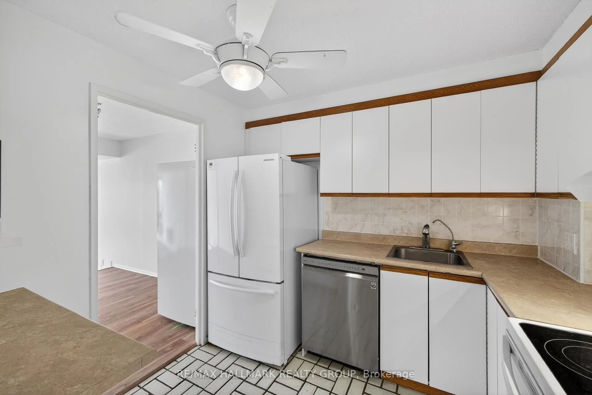 Photo 19 of Unit 306, 415 Greenview Avenue, Ottawa, Britannia — HOMEH
