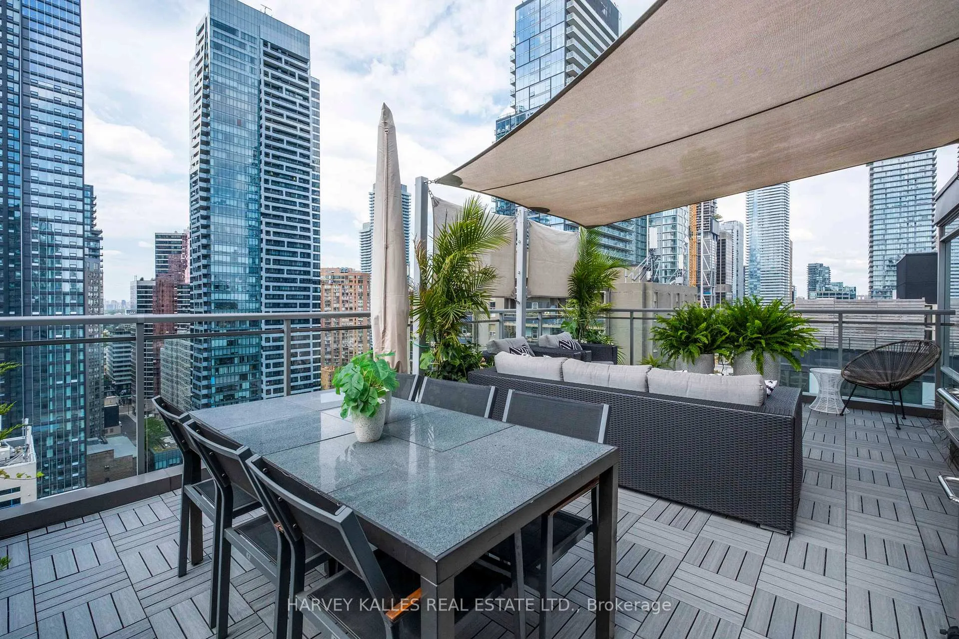 Photo 3 of Unit PH2, 22 Wellesley Street E, Toronto, Church-Yonge Corridor — HOMEH