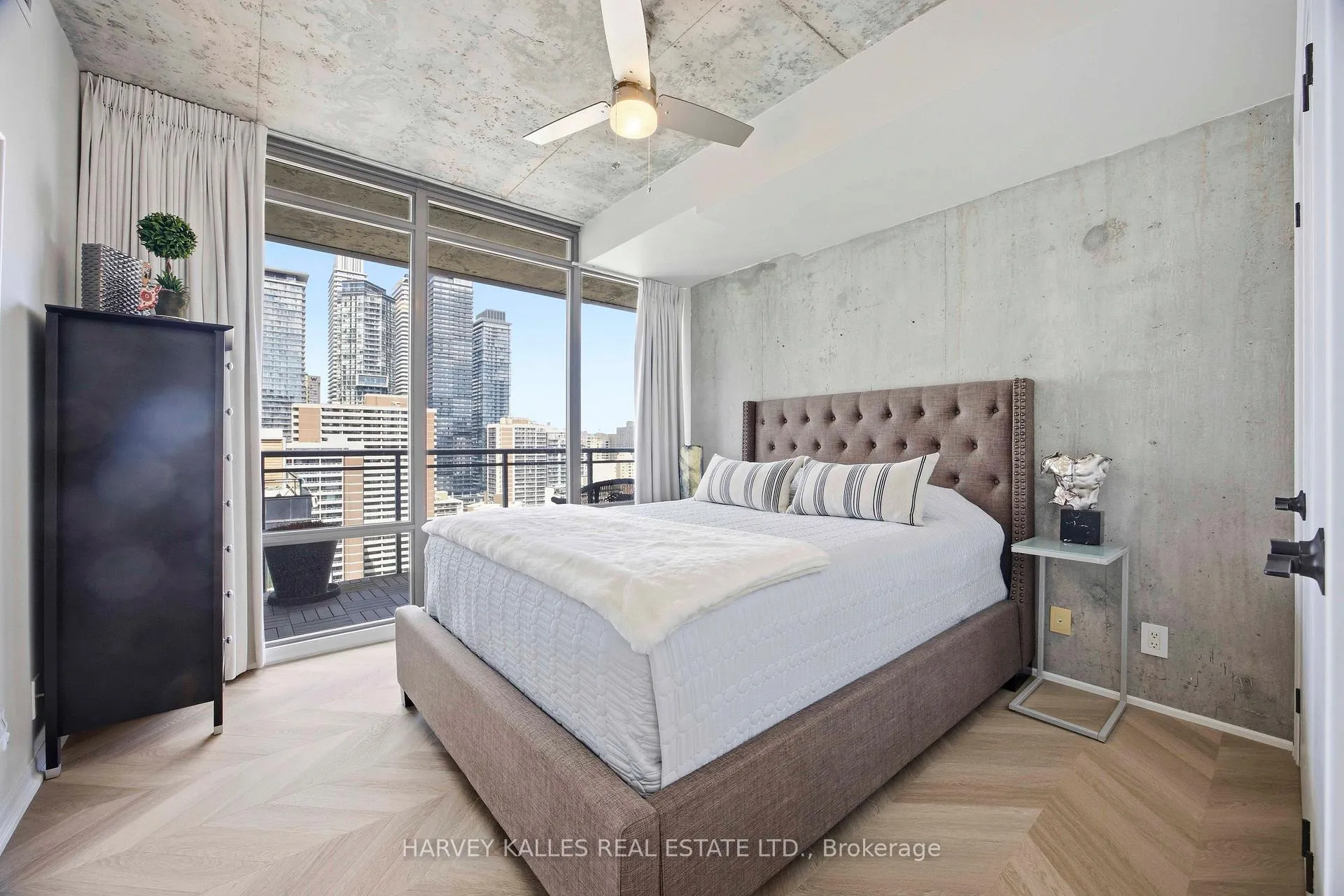Photo 33 of Unit PH2, 22 Wellesley Street E, Toronto, Church-Yonge Corridor — HOMEH