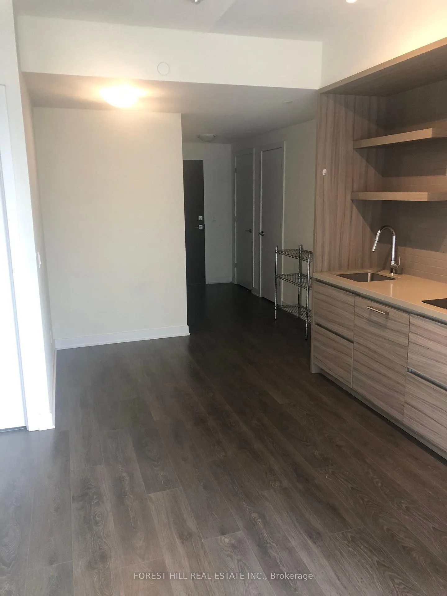 Photo 3 of Unit 805, 2221 Yonge Street, Toronto, Mount Pleasant West — HOMEH
