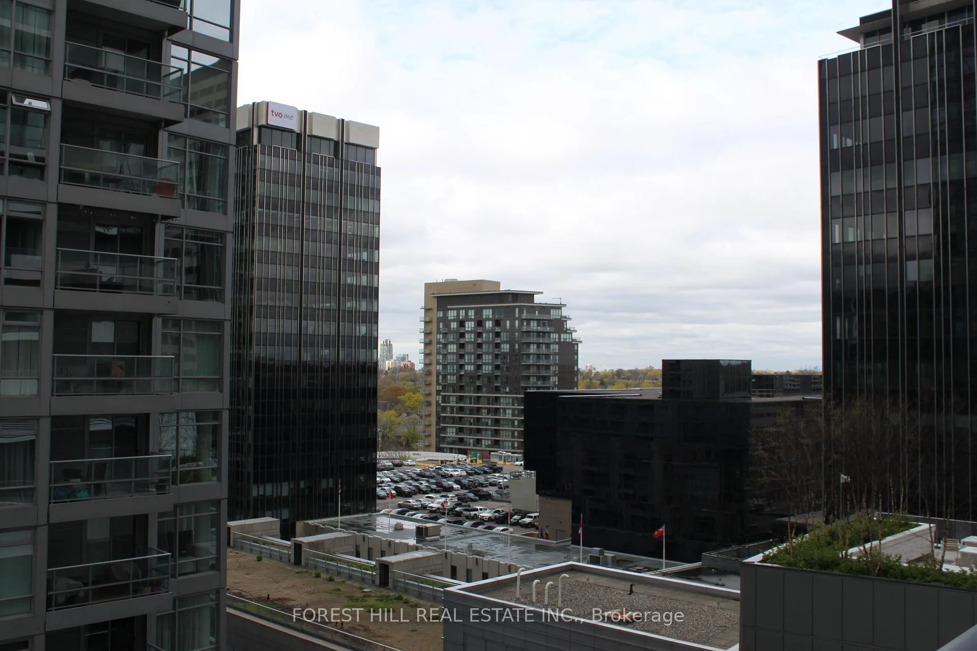 Photo 11 of Unit 805, 2221 Yonge Street, Toronto, Mount Pleasant West — HOMEH