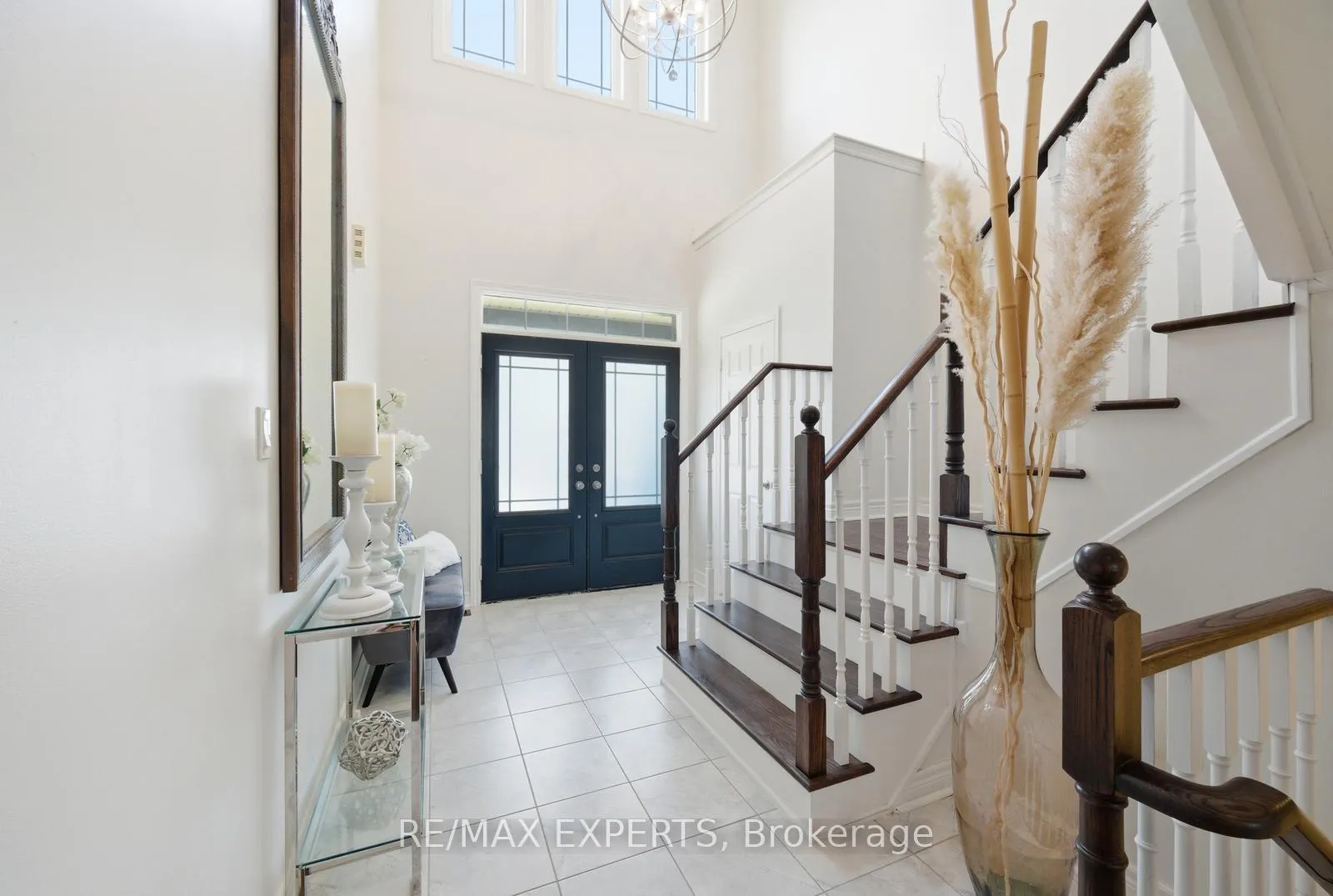 Photo 3 of 37 Schwalm Crescent, New Tecumseth, Tottenham — HOMEH