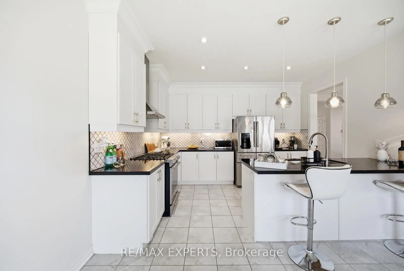 Photo 12 of 37 Schwalm Crescent, New Tecumseth, Tottenham — HOMEH
