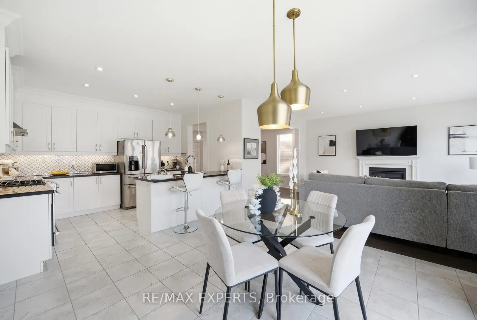 Photo 17 of 37 Schwalm Crescent, New Tecumseth, Tottenham — HOMEH