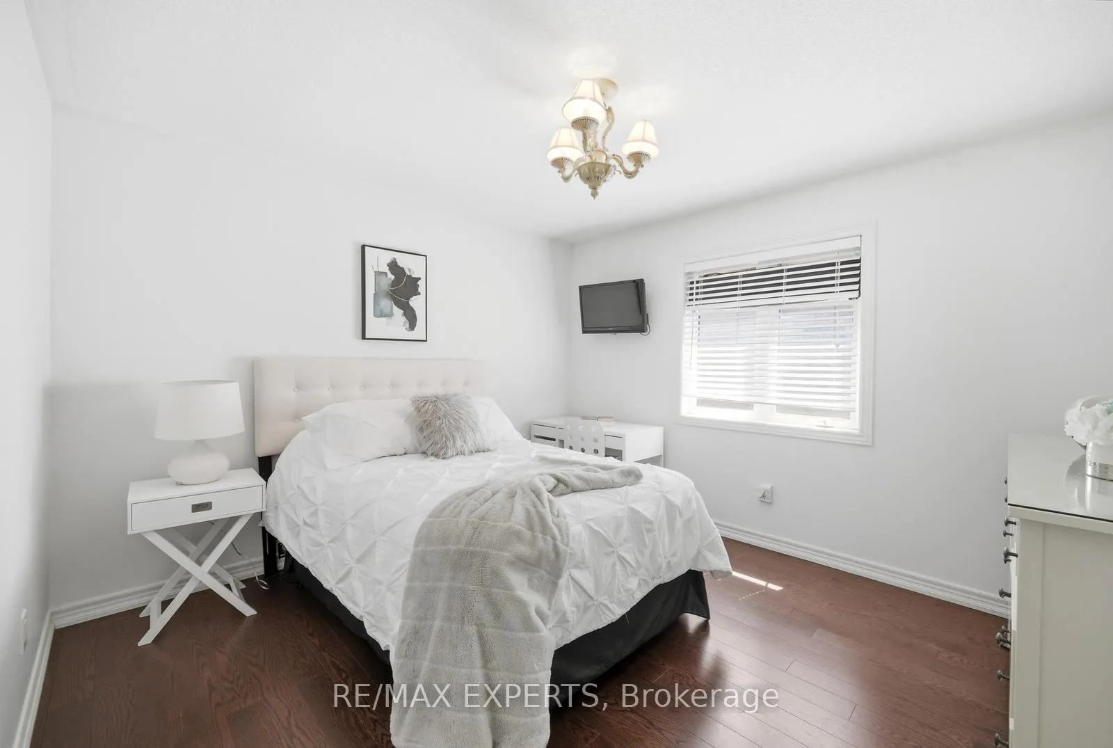 Photo 33 of 37 Schwalm Crescent, New Tecumseth, Tottenham — HOMEH